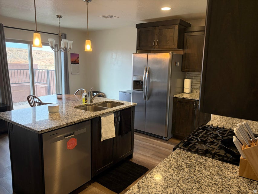 DESERT BLUFF AT DESERT CANYONS TOWNHOMES - Residential