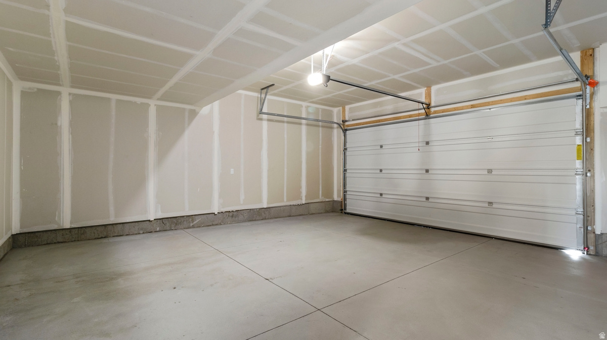 TRAILSIDE - Residential