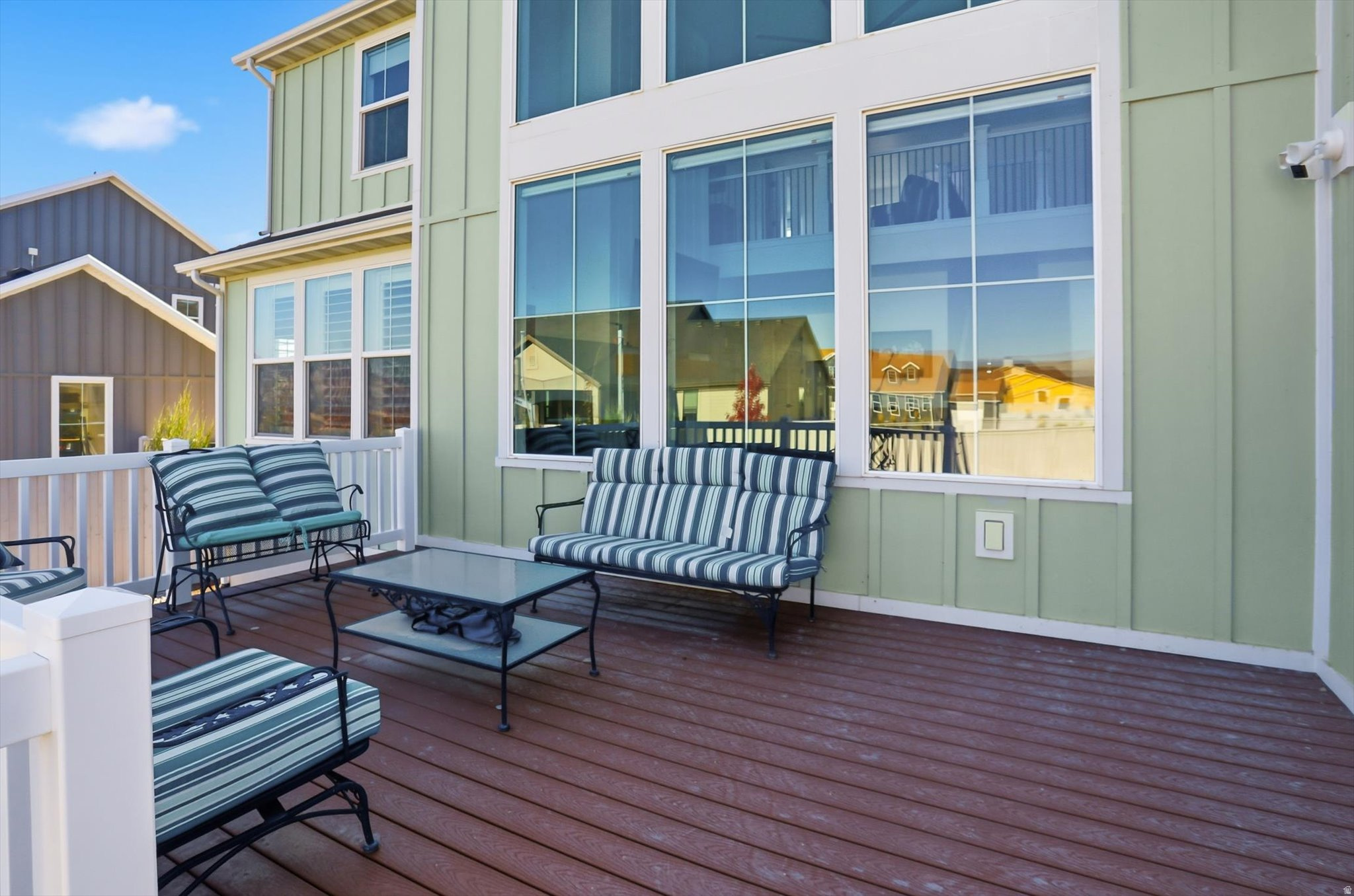 BEACON POINTE - Residential