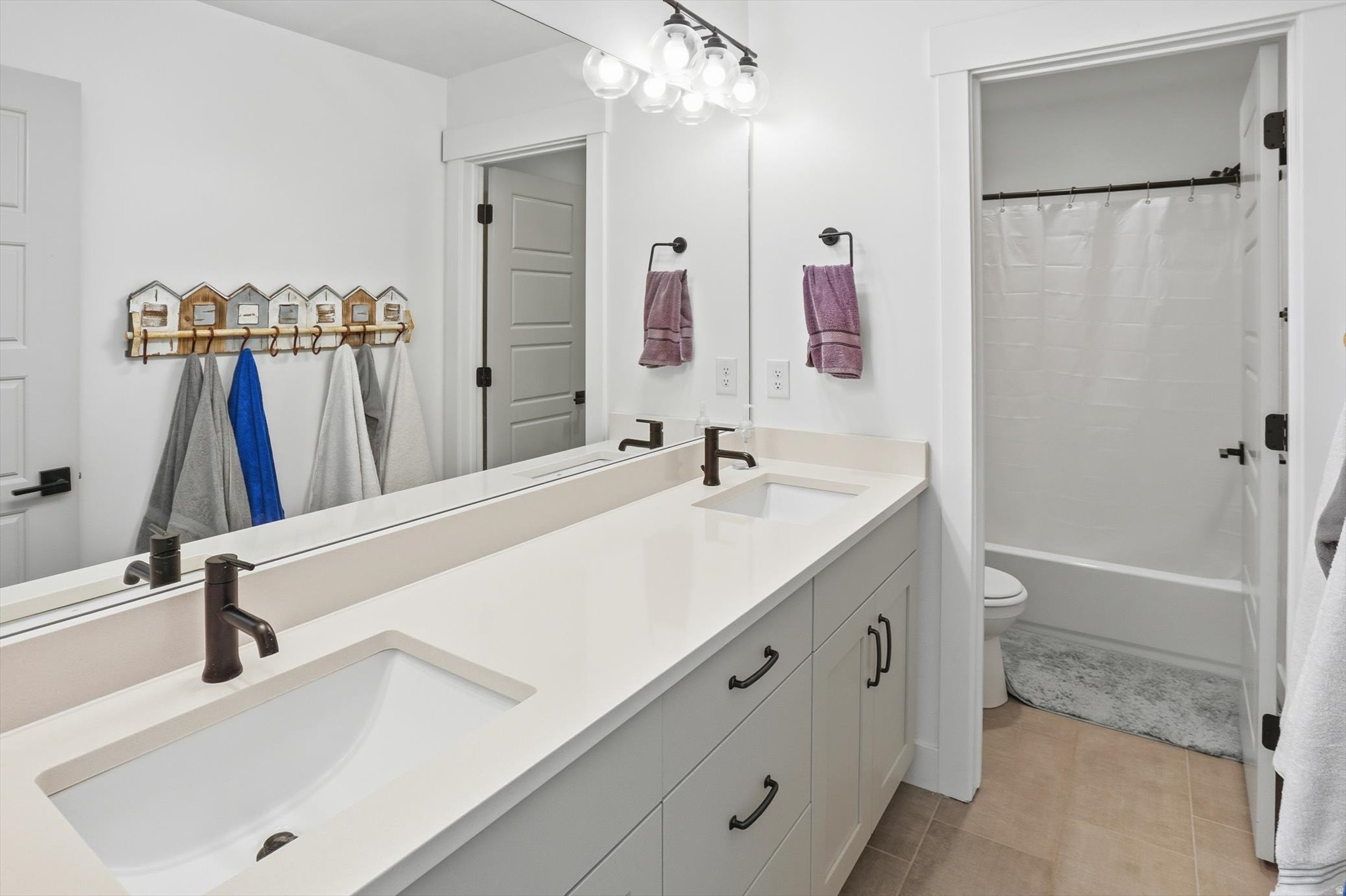 BEACON POINTE - Residential