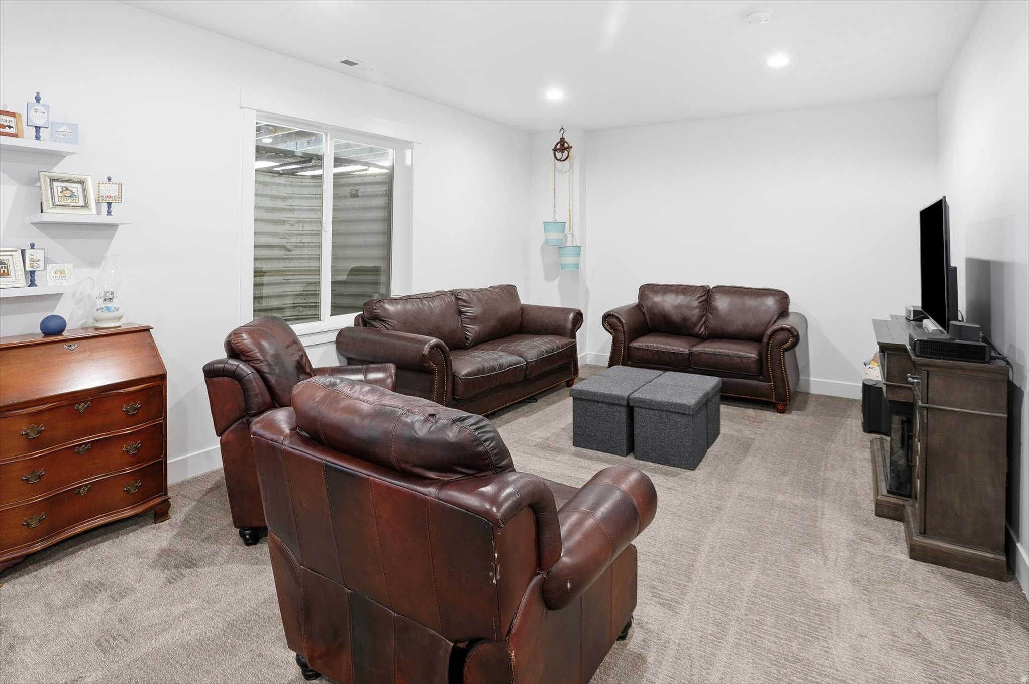 BEACON POINTE - Residential