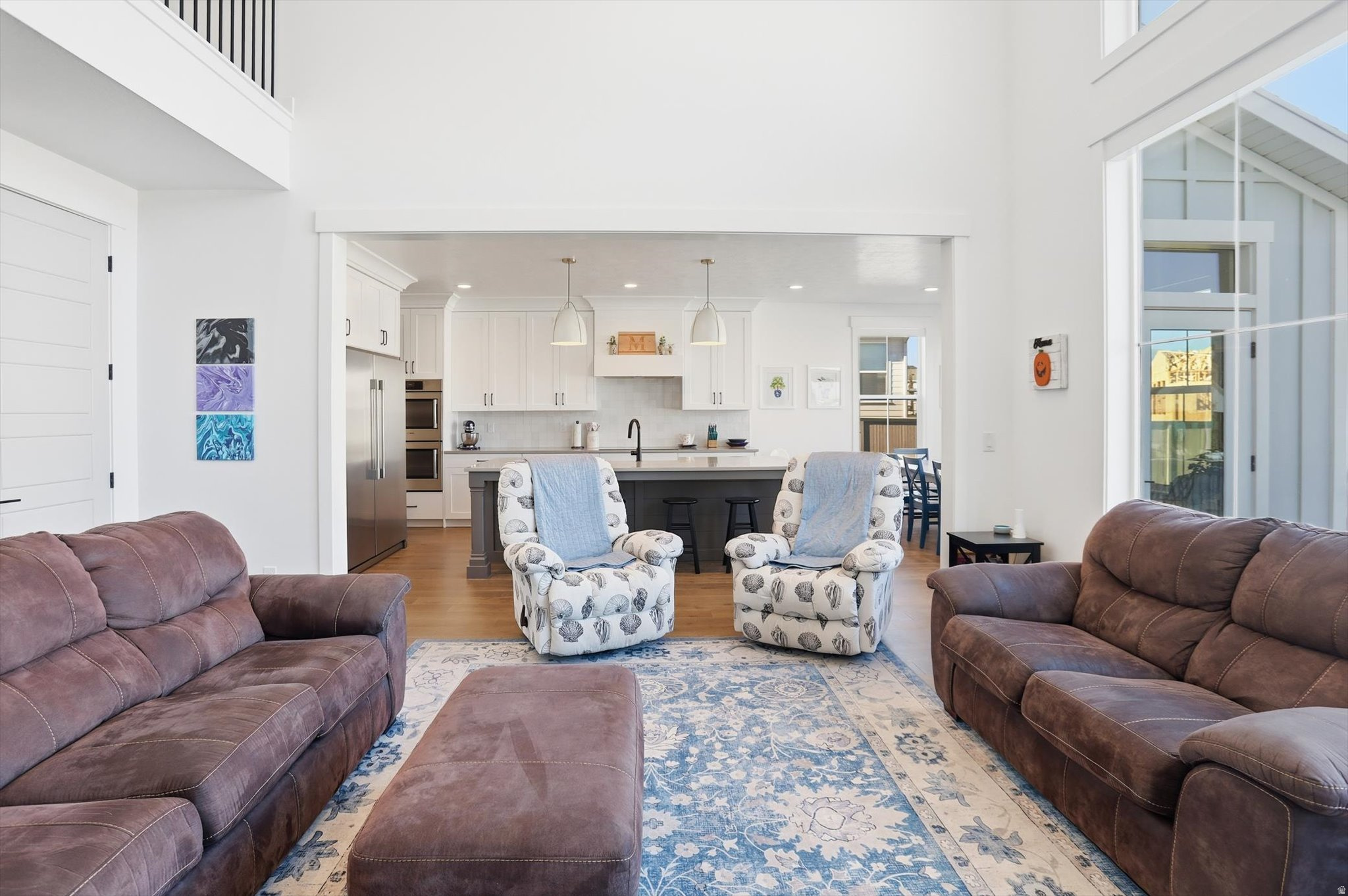 BEACON POINTE - Residential