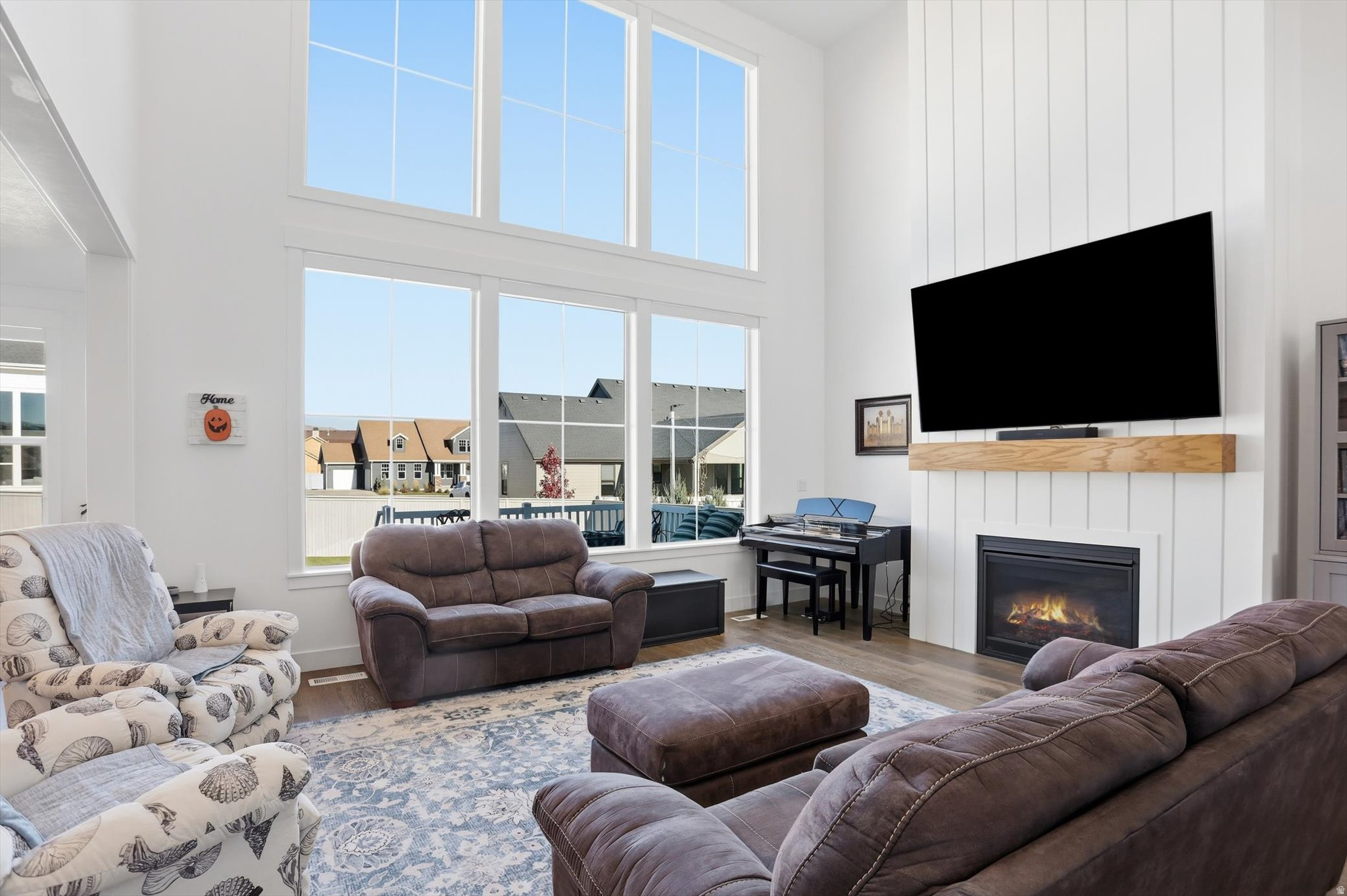 BEACON POINTE - Residential