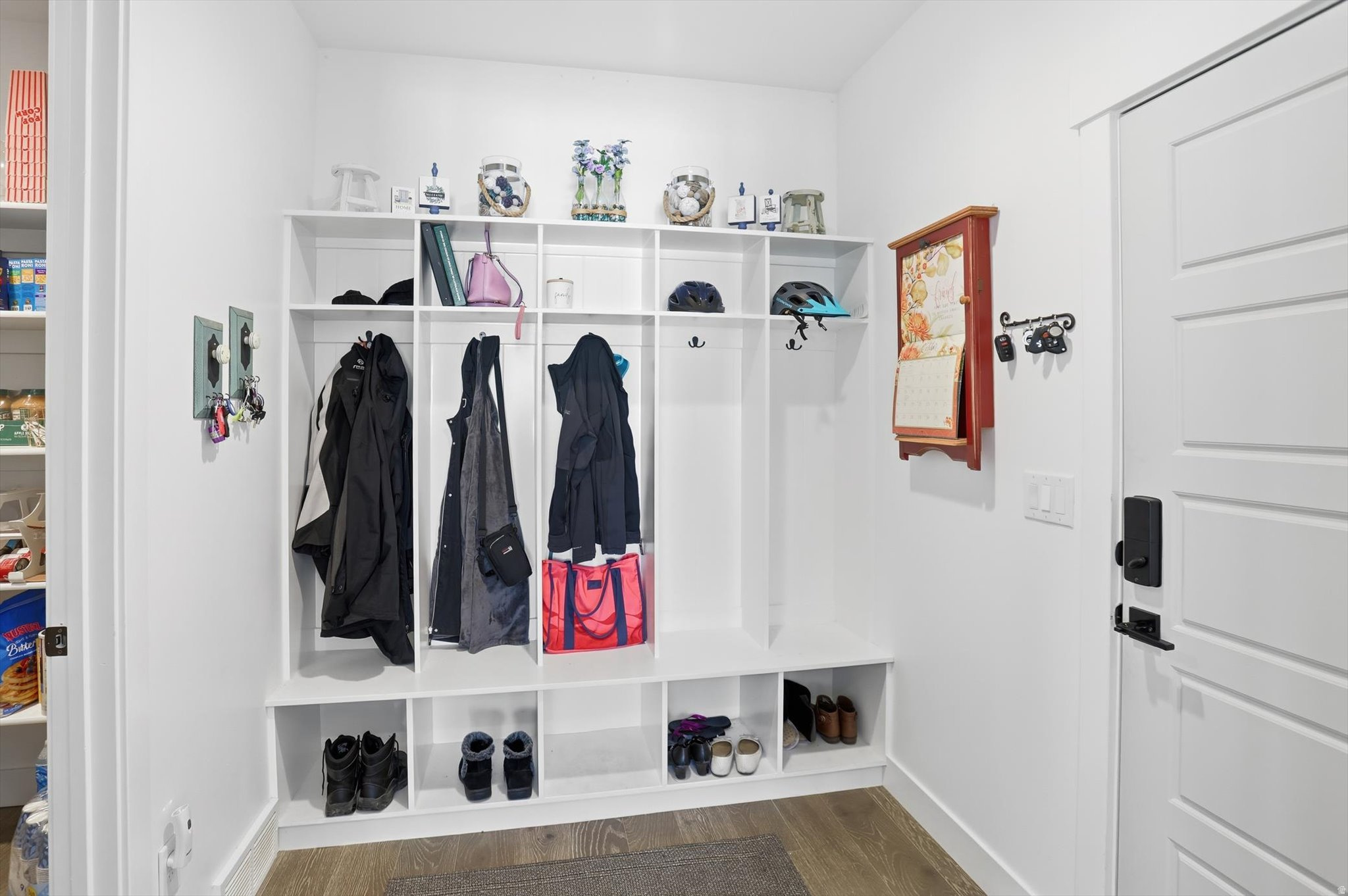 BEACON POINTE - Residential