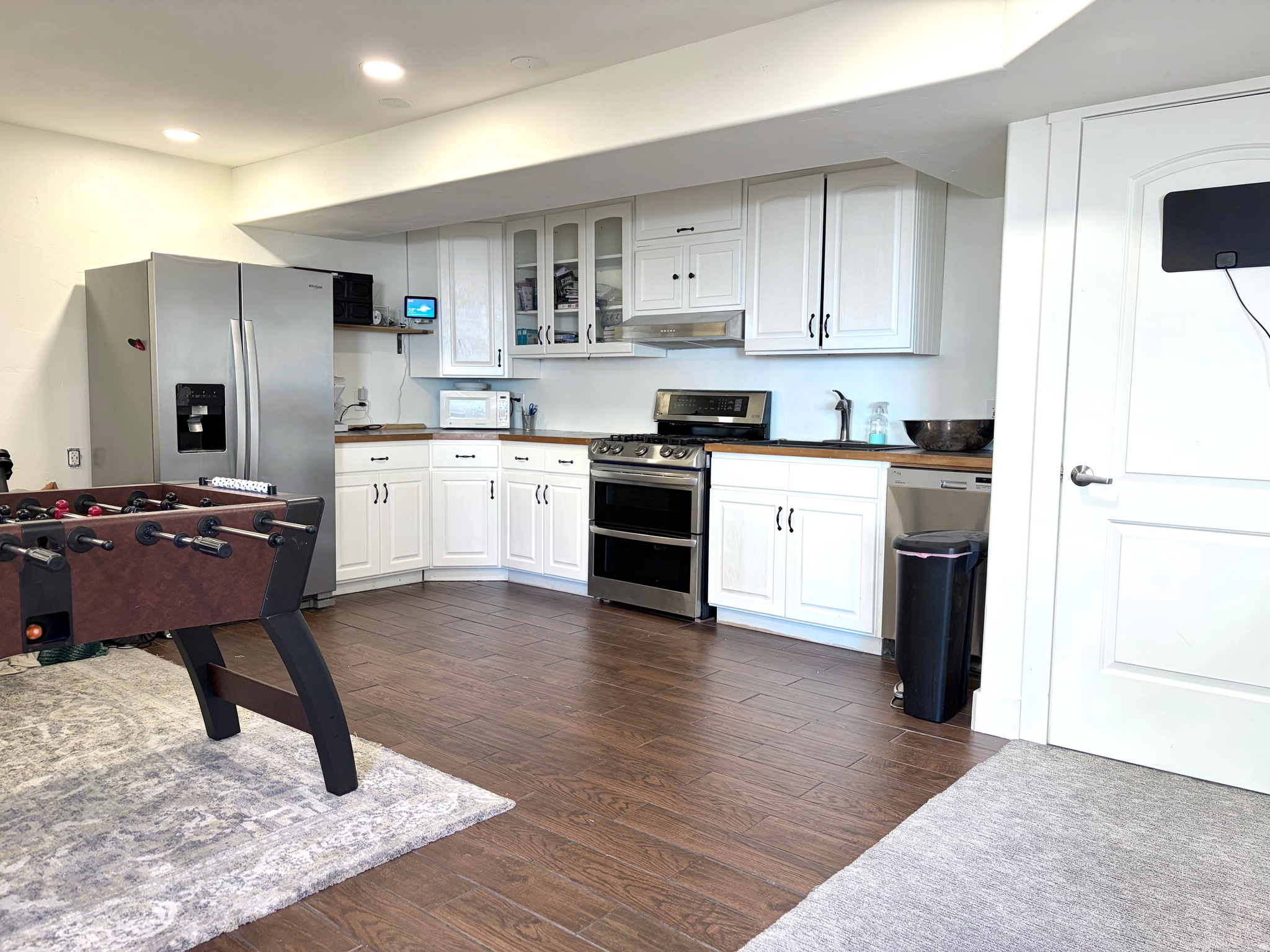 LOCUST AVE ESTATES - Residential