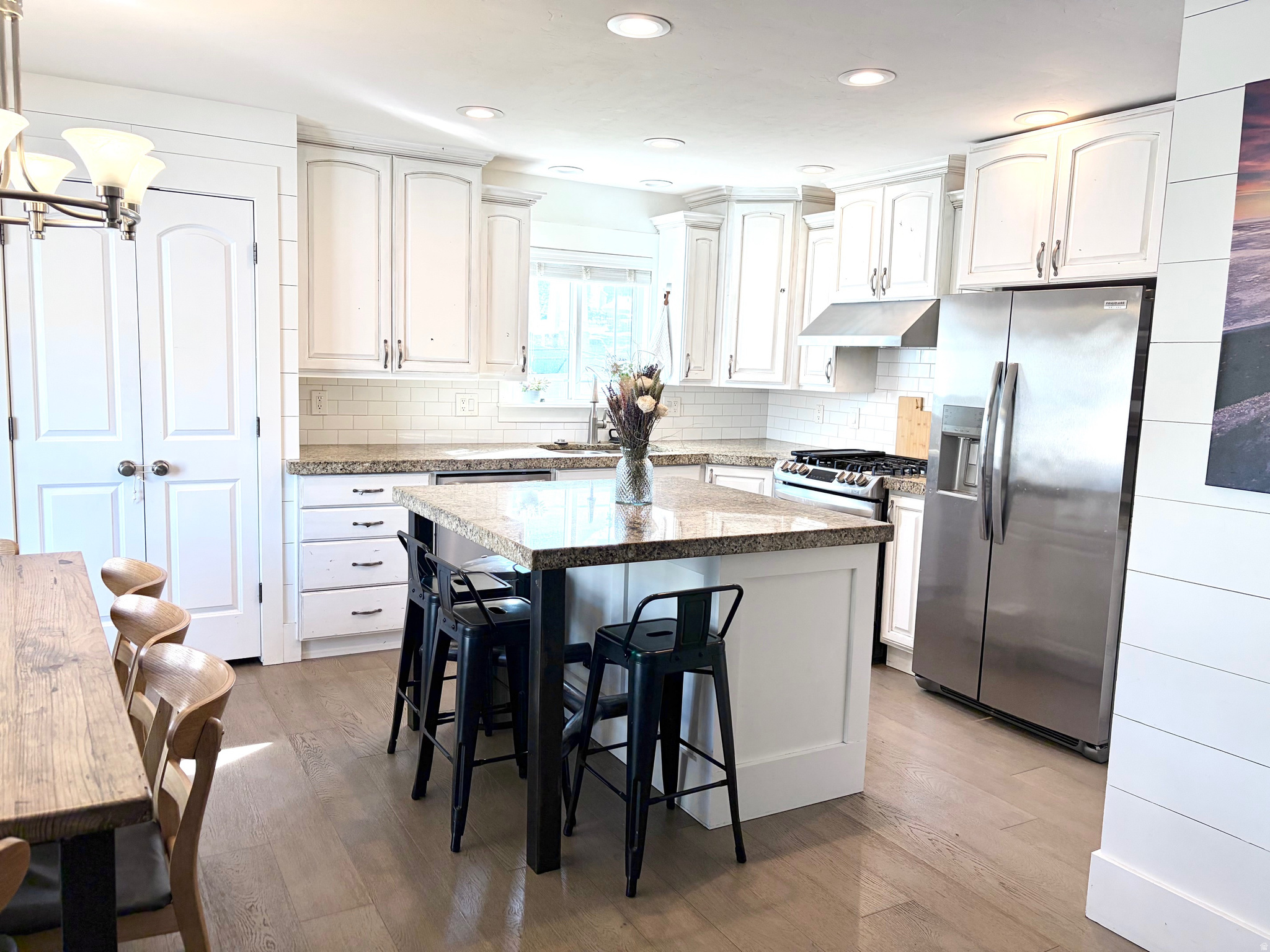 LOCUST AVE ESTATES - Residential