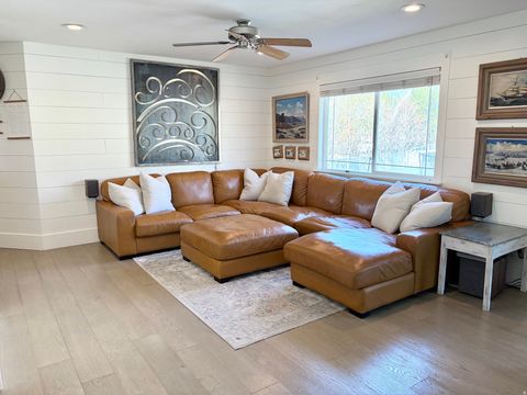 Tiny photo for 789 E 820 S, Pleasant Grove, UT 84062 (MLS # 2148139)