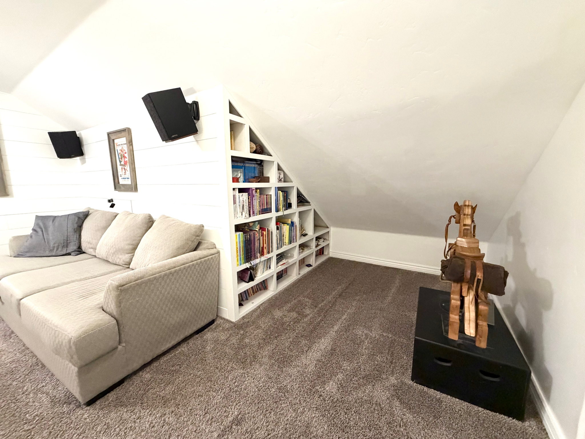 LOCUST AVE ESTATES - Residential