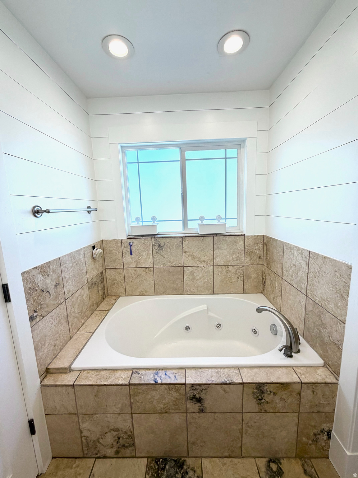 LOCUST AVE ESTATES - Residential