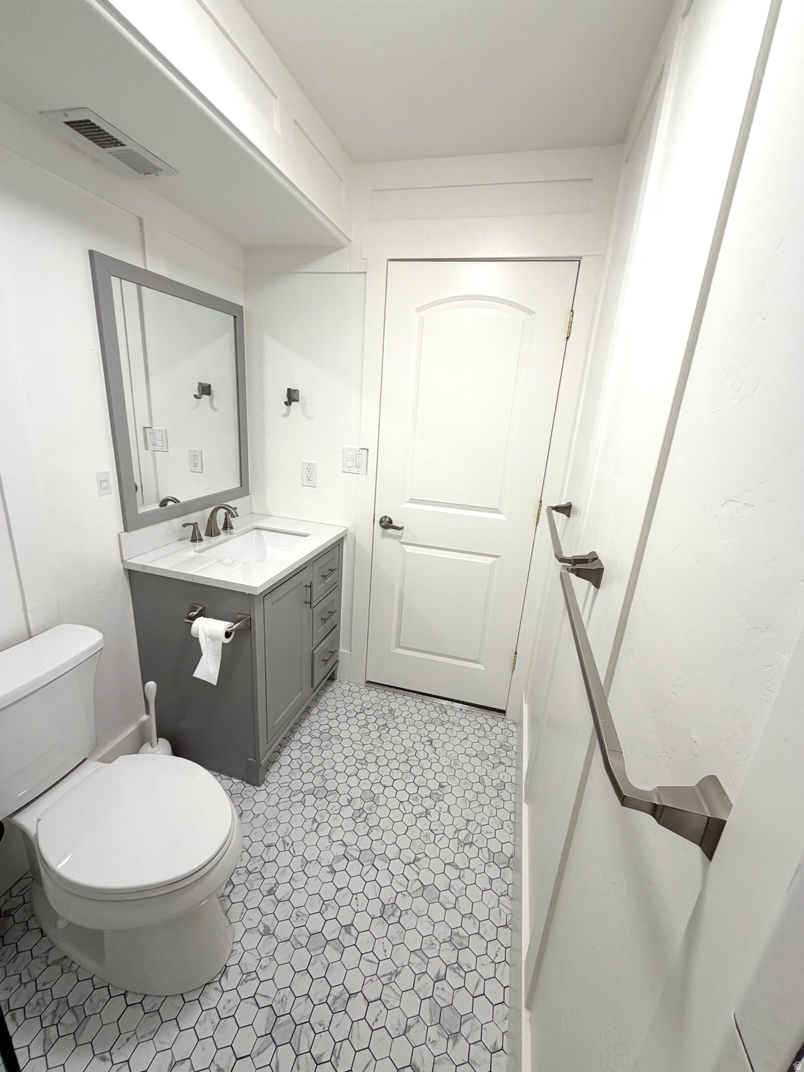 LOCUST AVE ESTATES - Residential