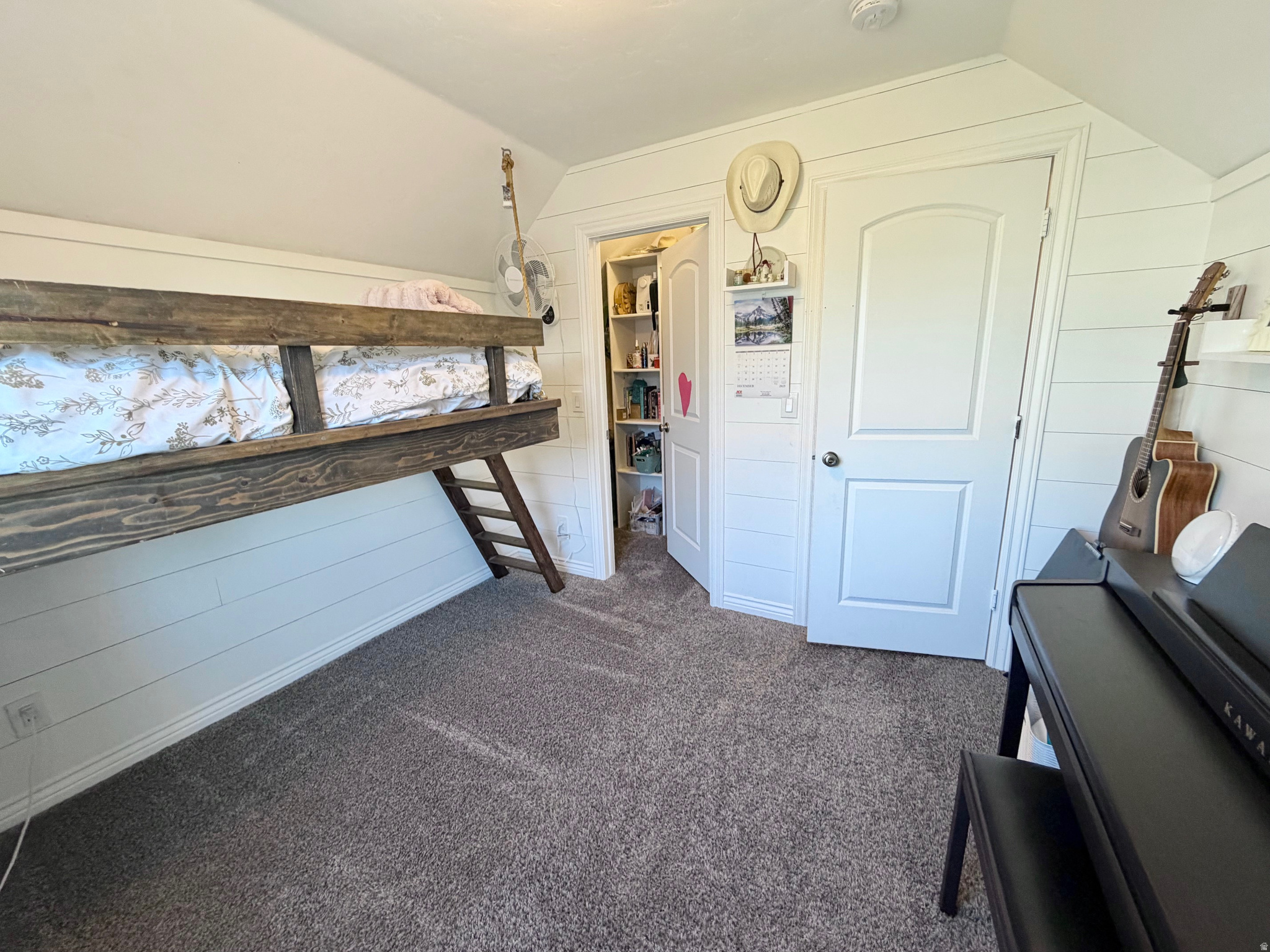 LOCUST AVE ESTATES - Residential