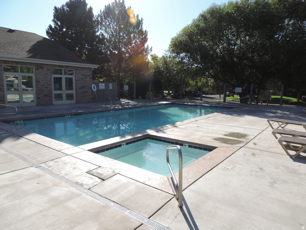 WILLOW SPRINGS - Residential