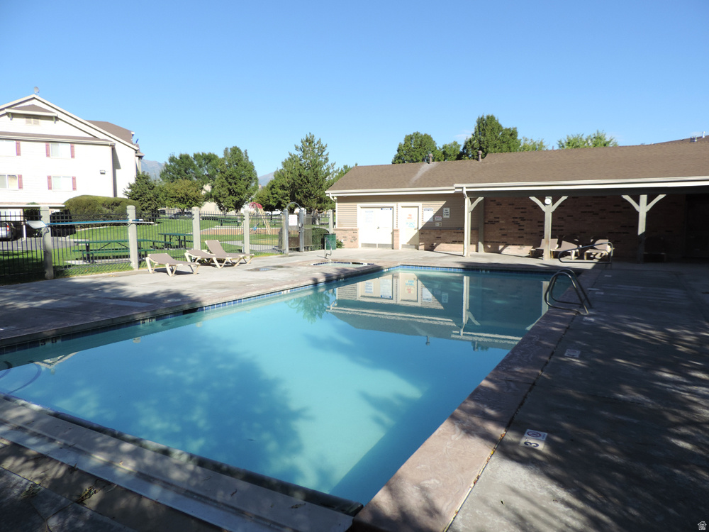 WILLOW SPRINGS - Residential