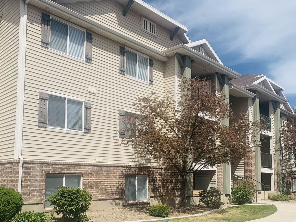 Photo of 8198 N CEDAR SPRINGS RD E #APT 5, Eagle Mountain, UT 84005 (MLS # 2153402)