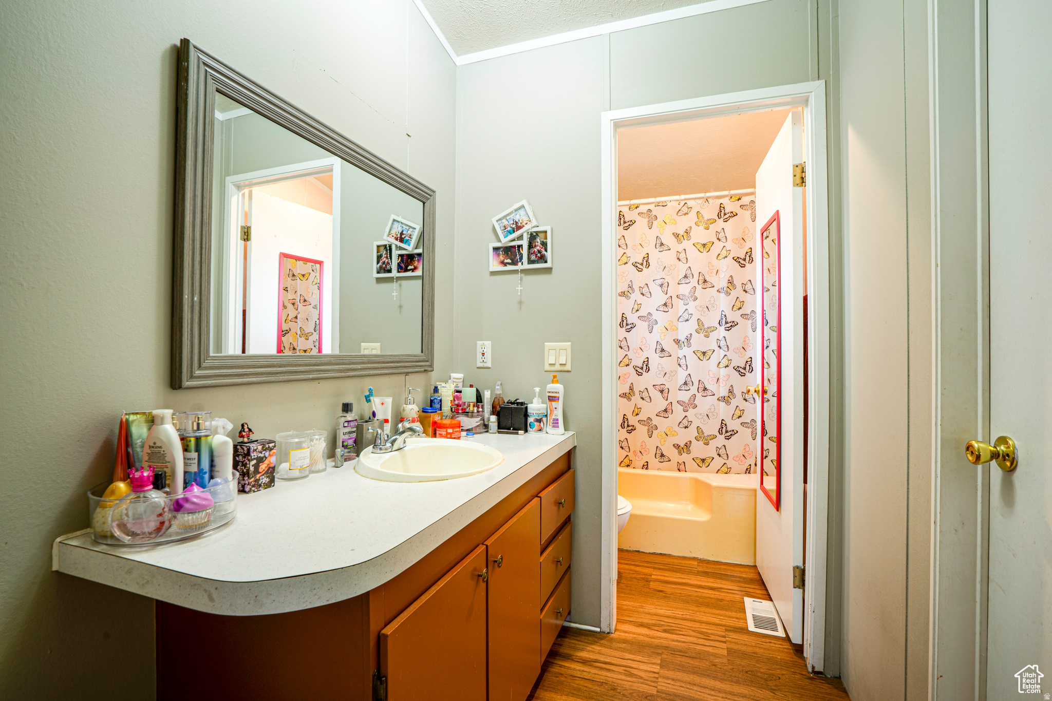 MEADOWBROOK - Residential