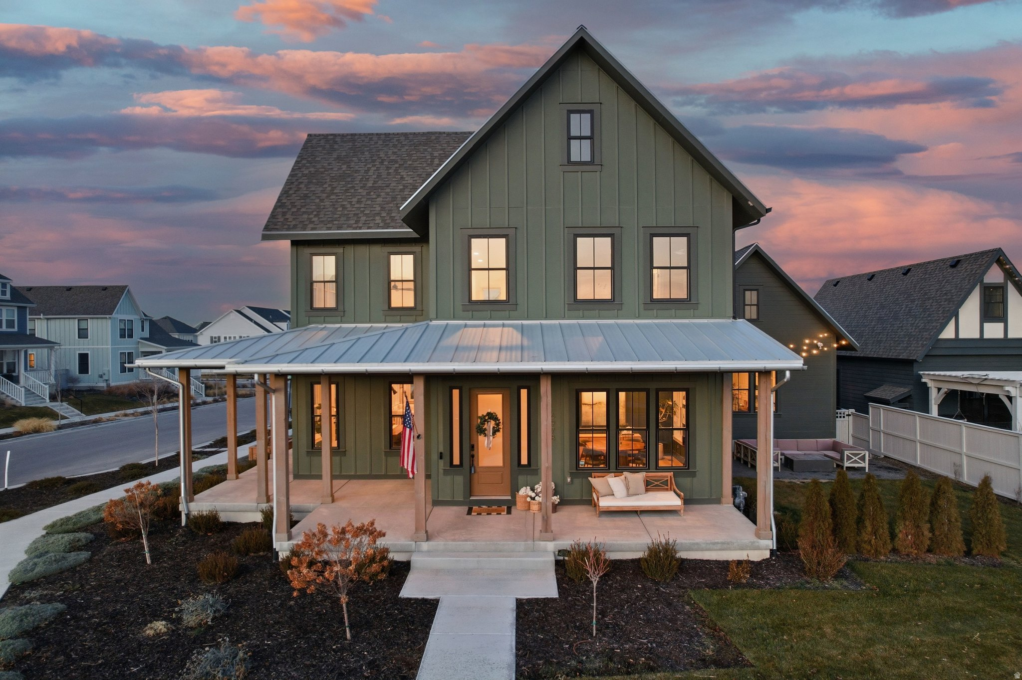 DAYBREAK - Residential