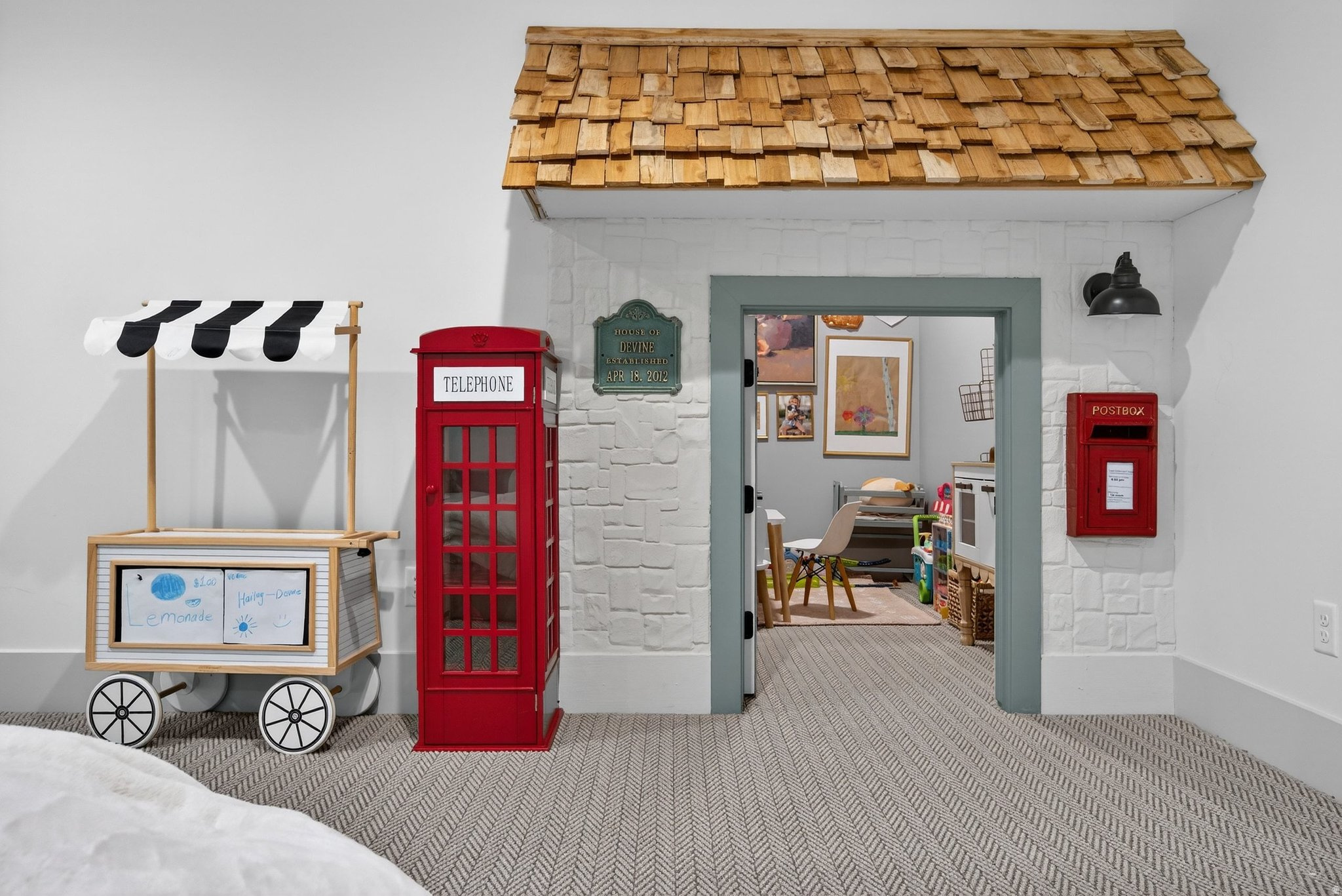 DAYBREAK - Residential