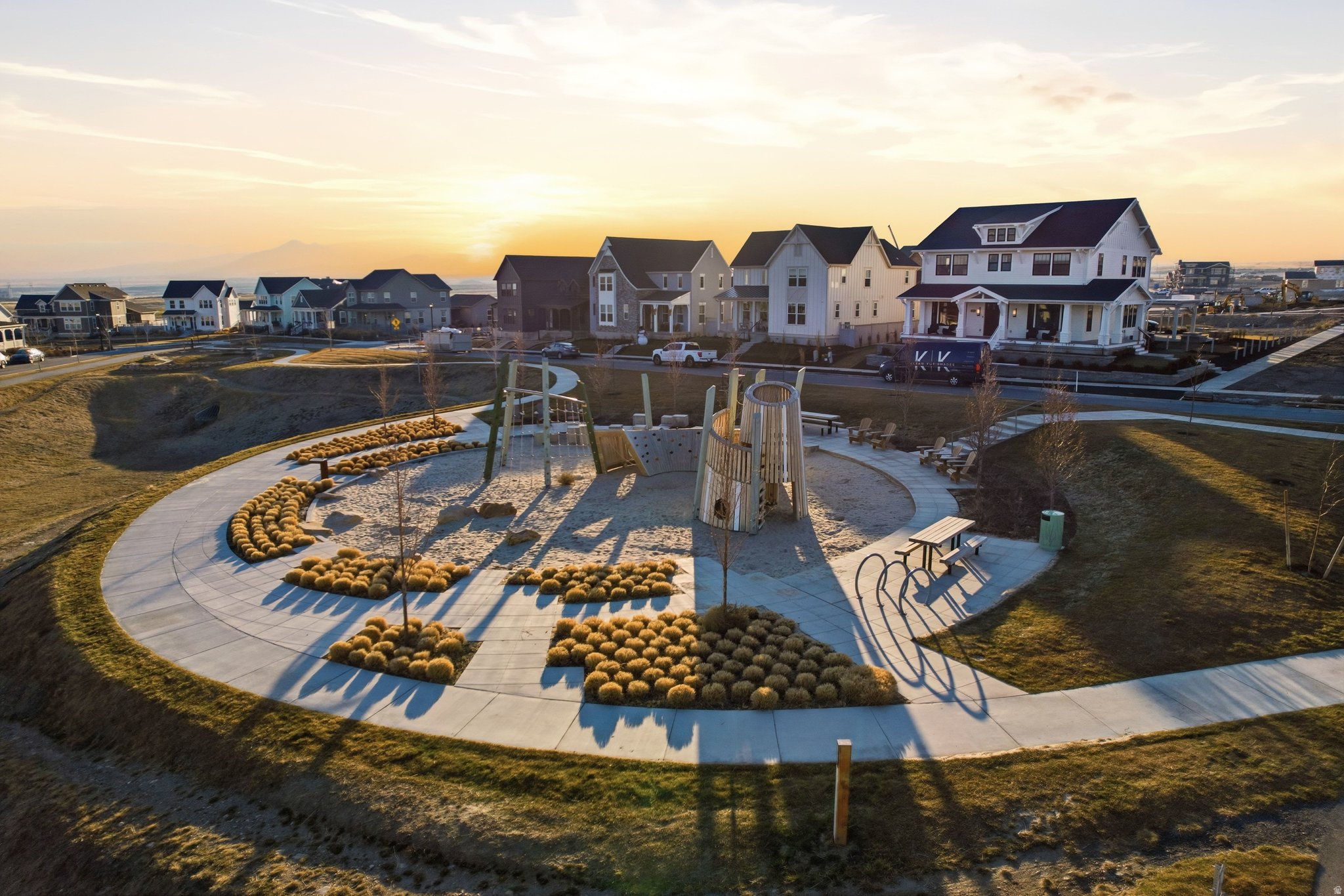 DAYBREAK - Residential