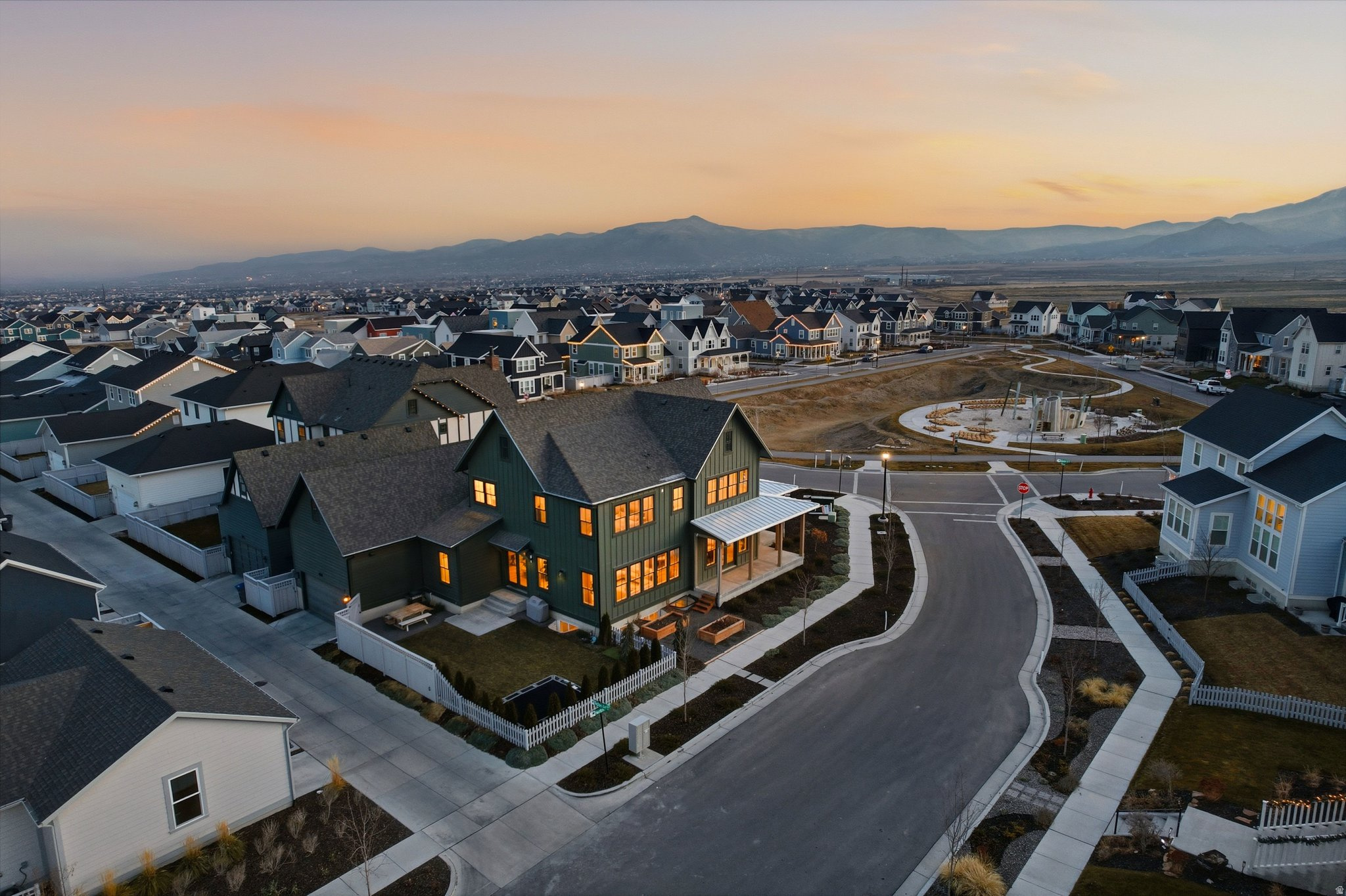 DAYBREAK - Residential