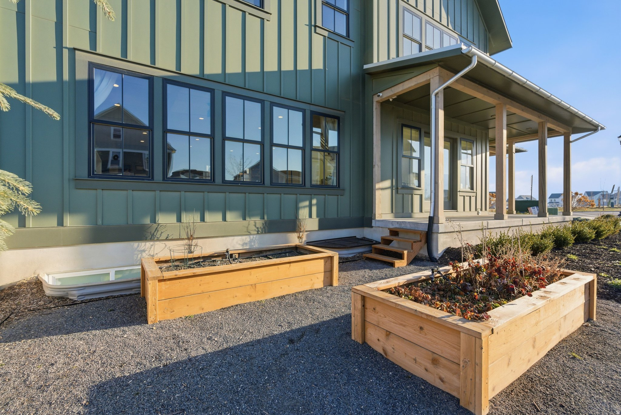 DAYBREAK - Residential