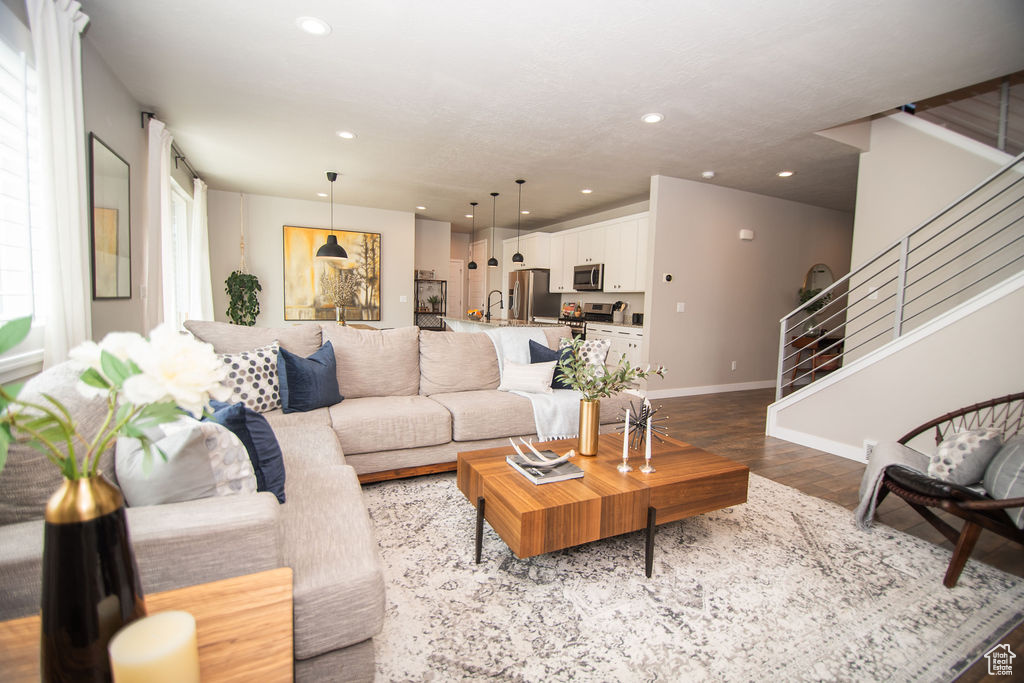 2021 W Kamari Dr, South Jordan, Utah image 2