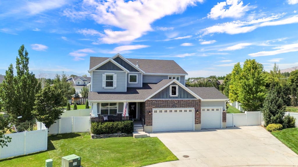 Photo of 1093 N 1000 W, American Fork, UT 84003 (MLS # 2180616)