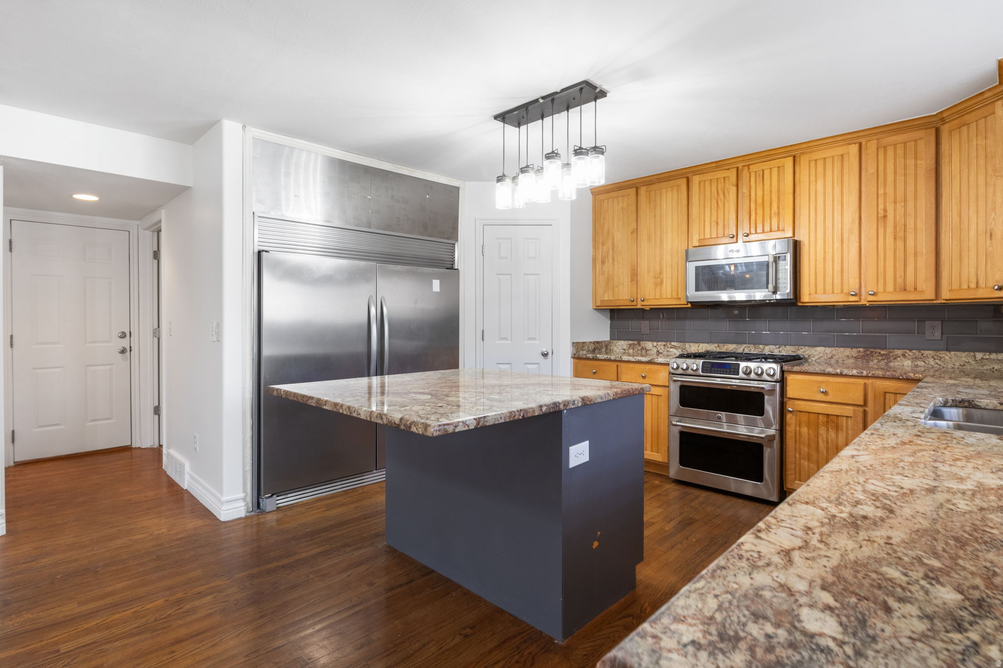 IVORY HIGHLANDS - Residential