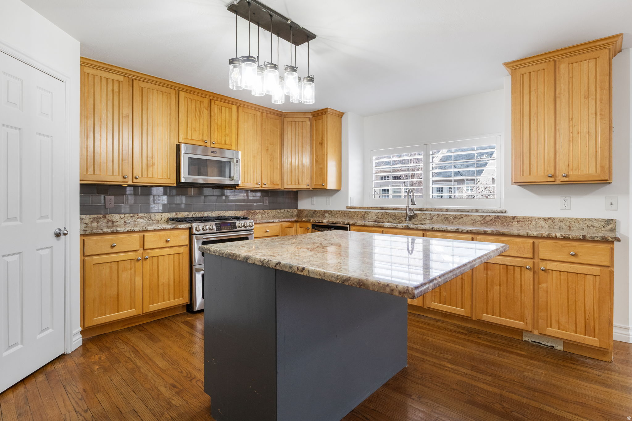 IVORY HIGHLANDS - Residential