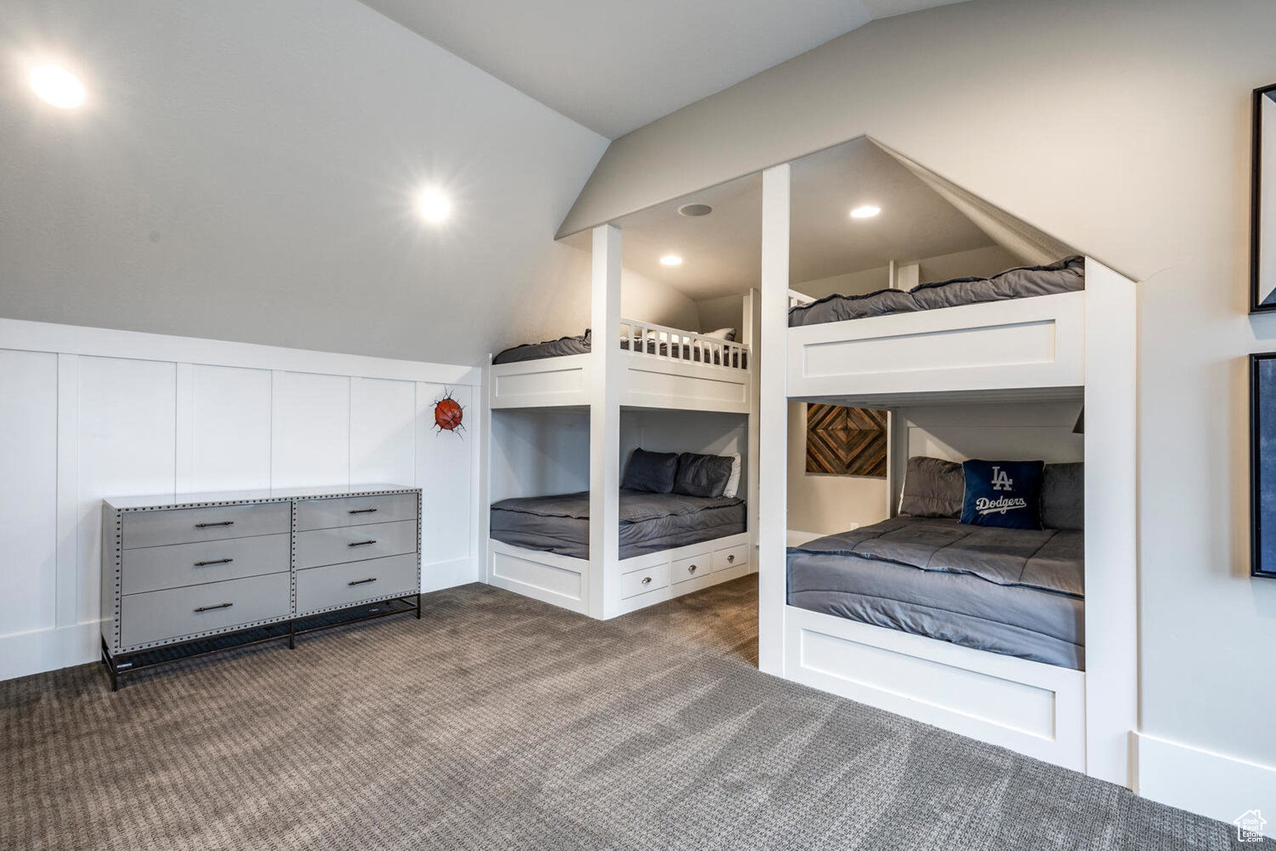 LOOKOUT RIDGE - Residential