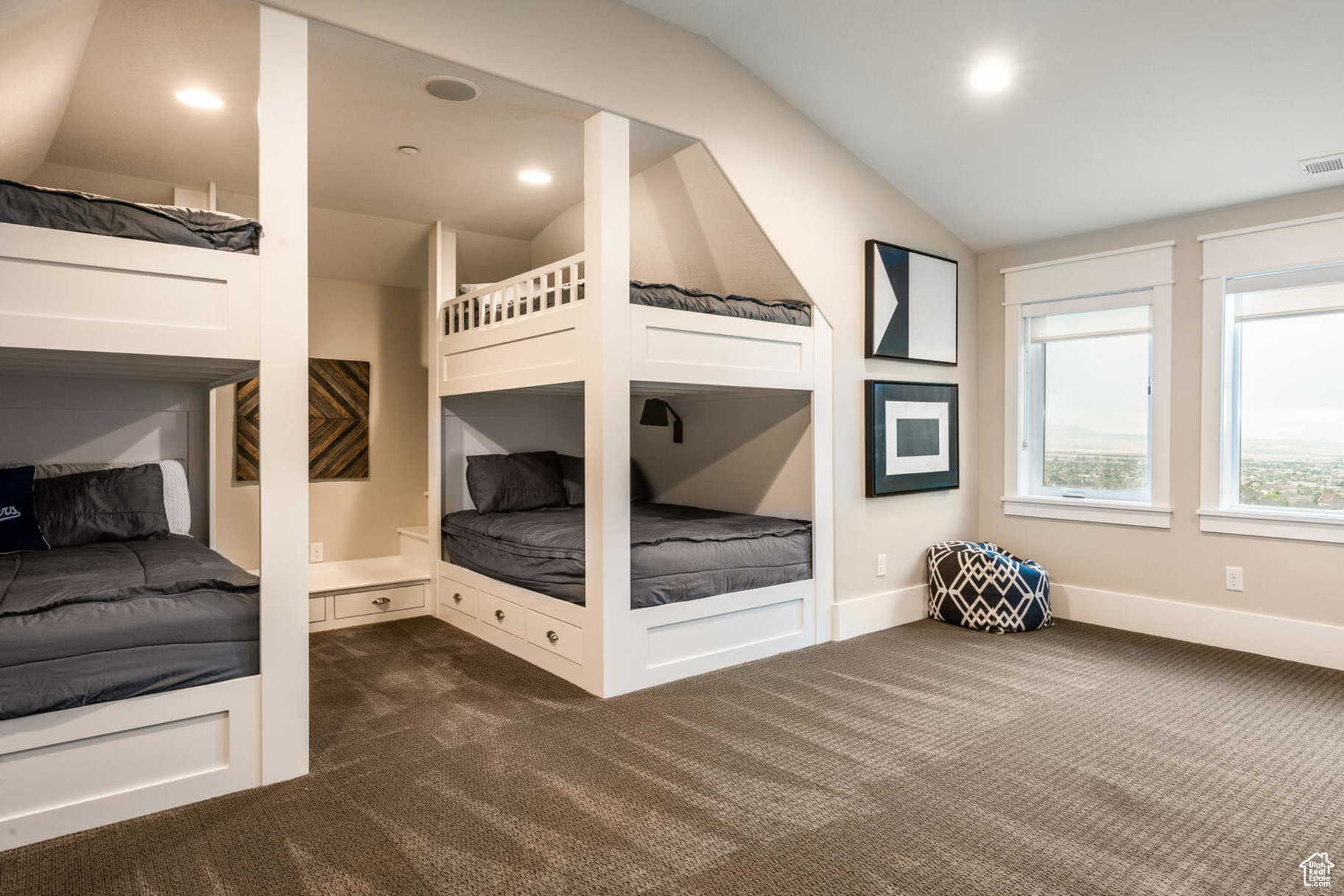 LOOKOUT RIDGE - Residential