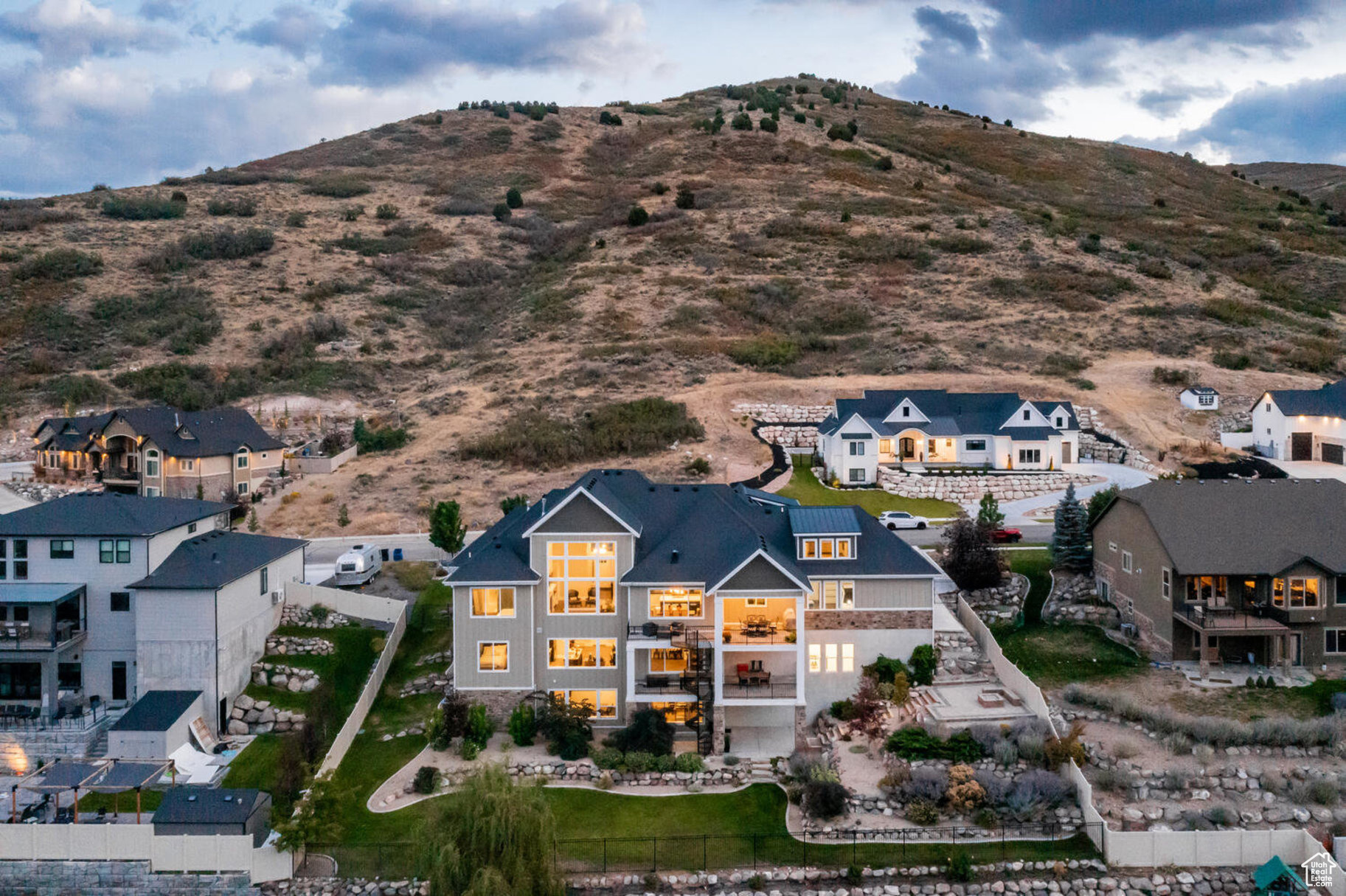 LOOKOUT RIDGE - Residential