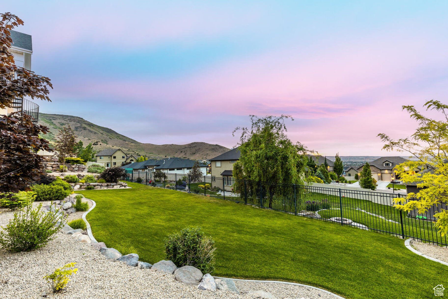 LOOKOUT RIDGE - Residential