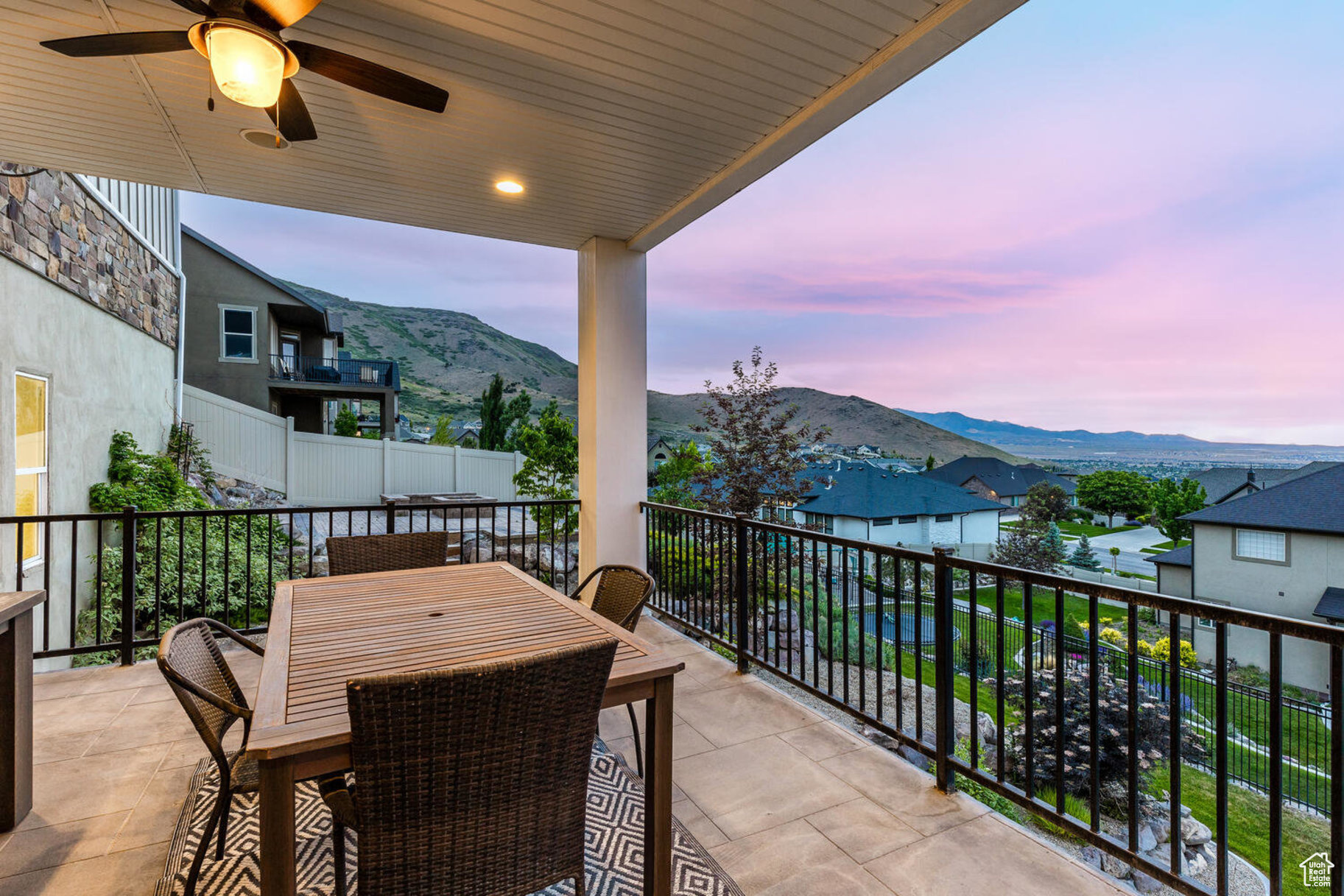 LOOKOUT RIDGE - Residential