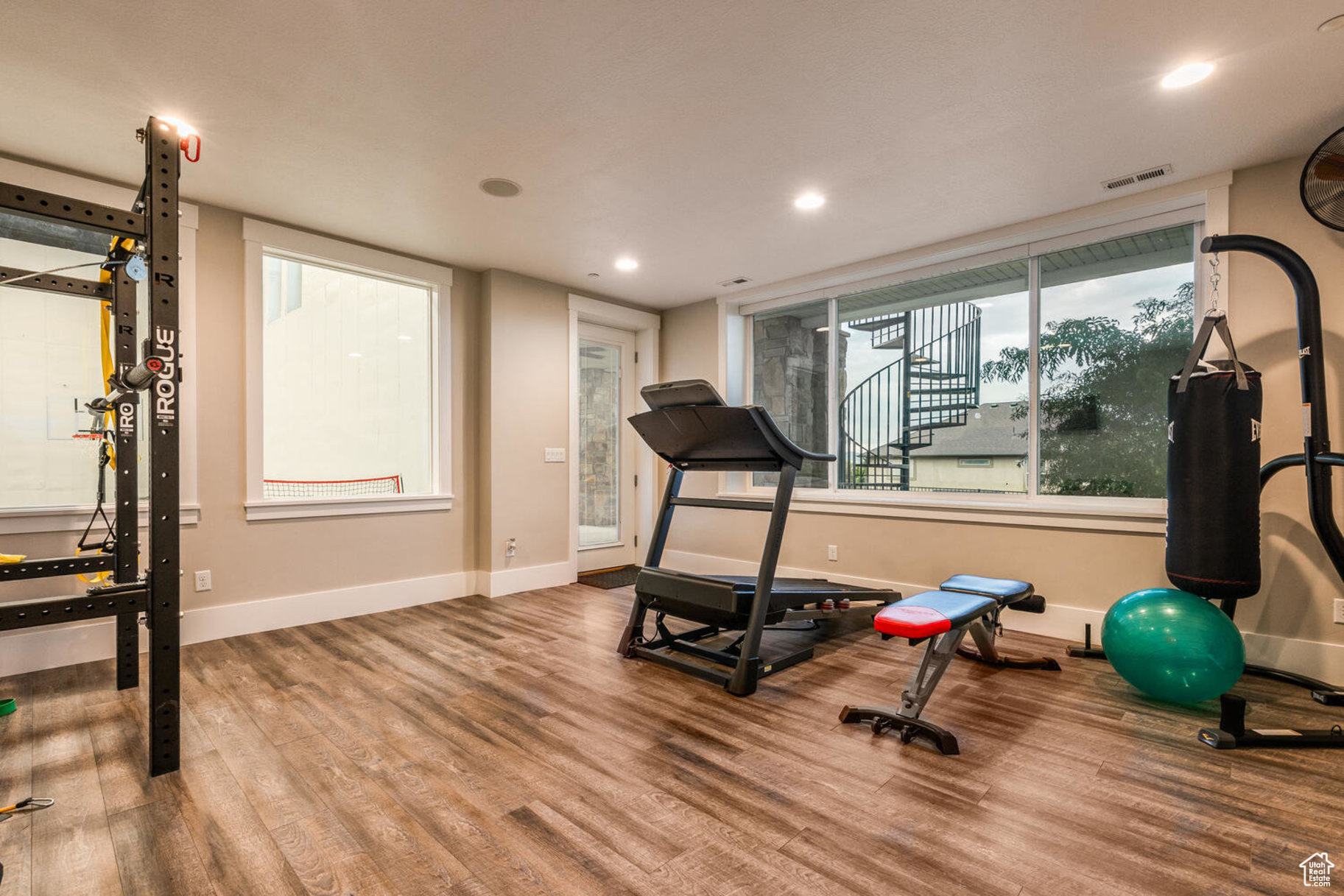 LOOKOUT RIDGE - Residential
