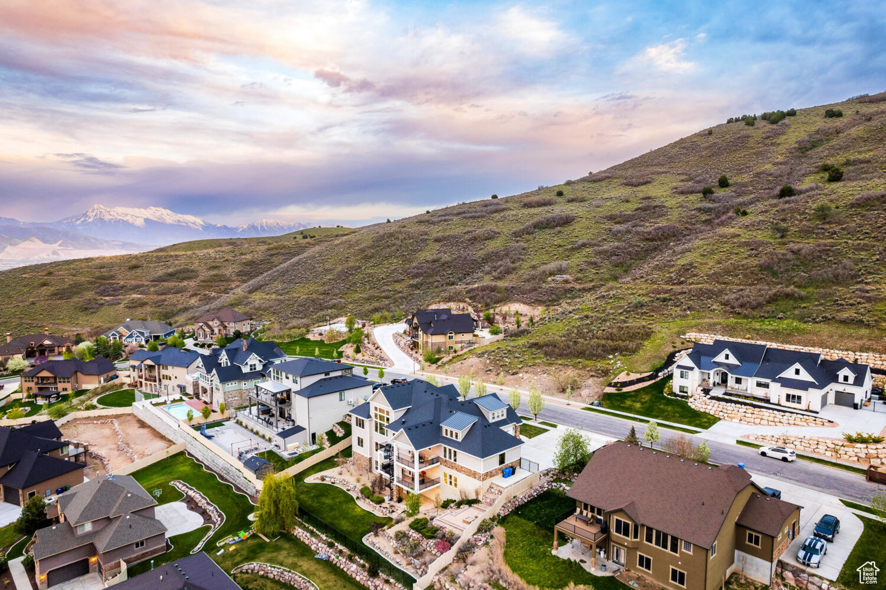 LOOKOUT RIDGE - Residential