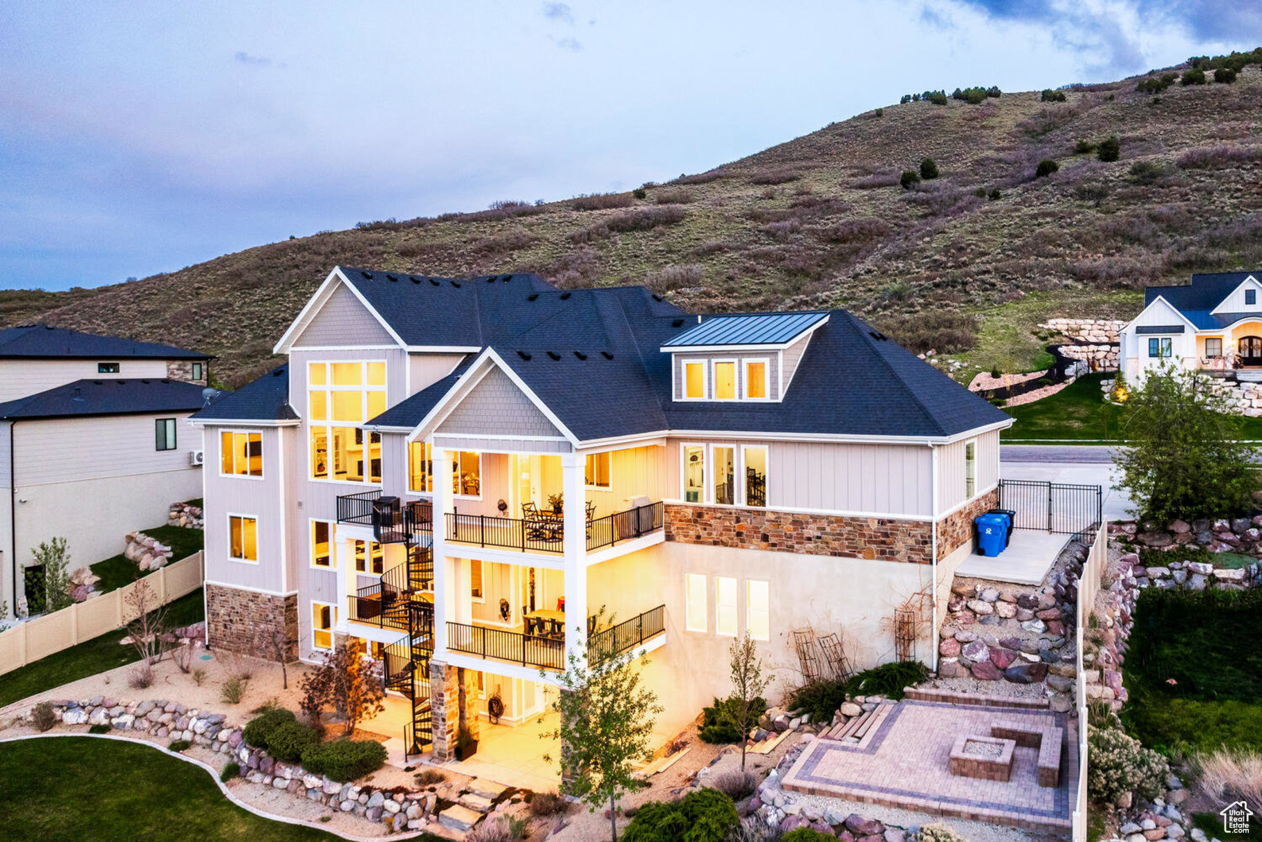 LOOKOUT RIDGE - Residential