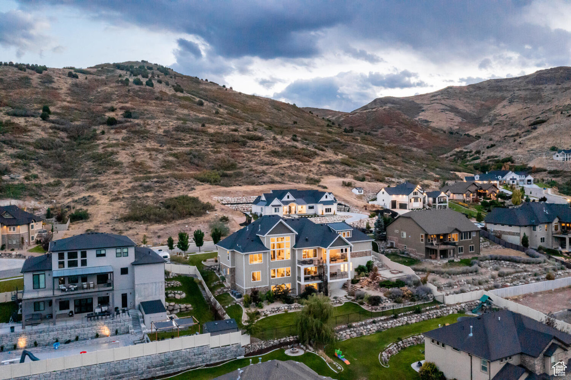 LOOKOUT RIDGE - Residential