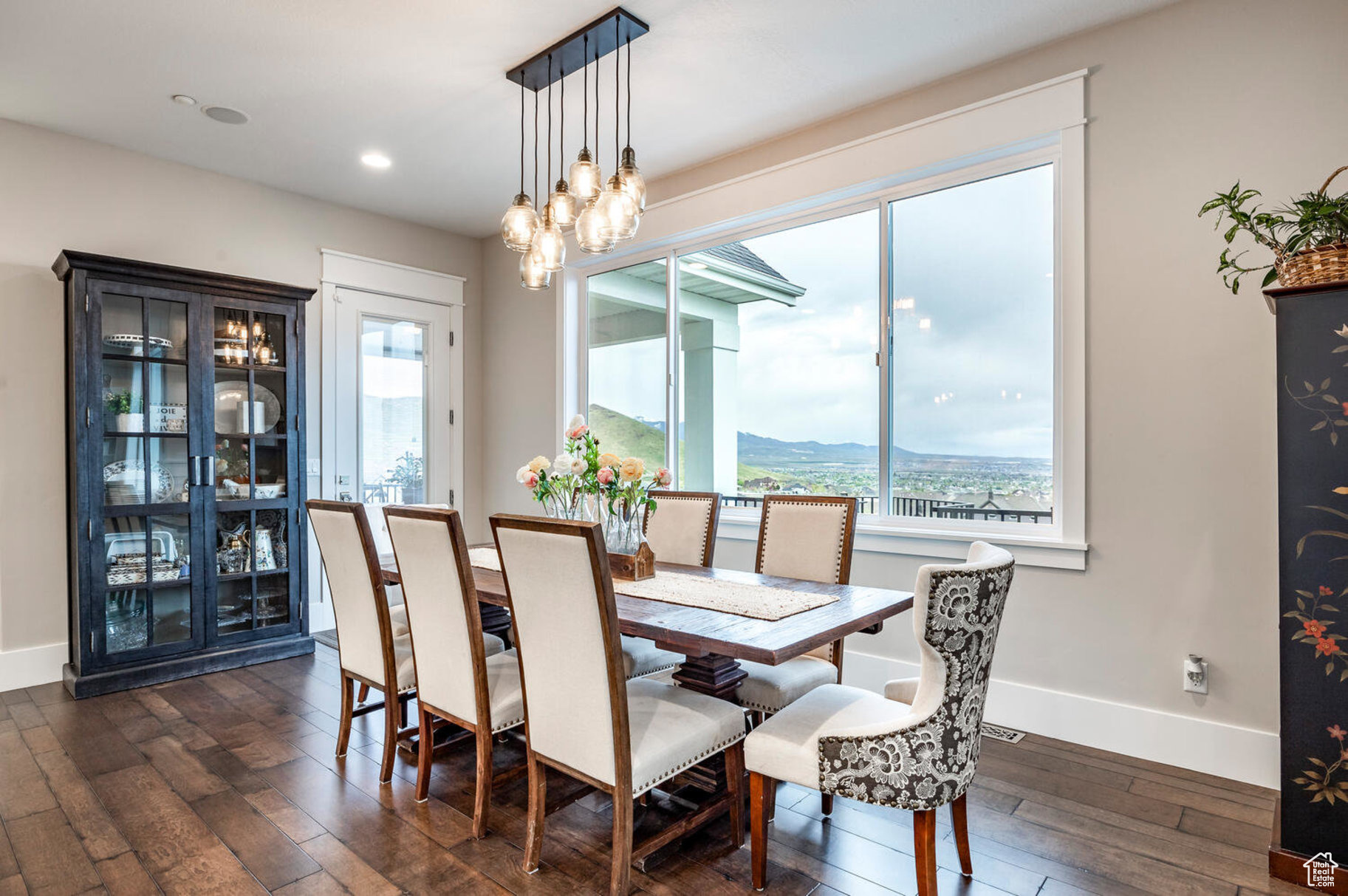 LOOKOUT RIDGE - Residential