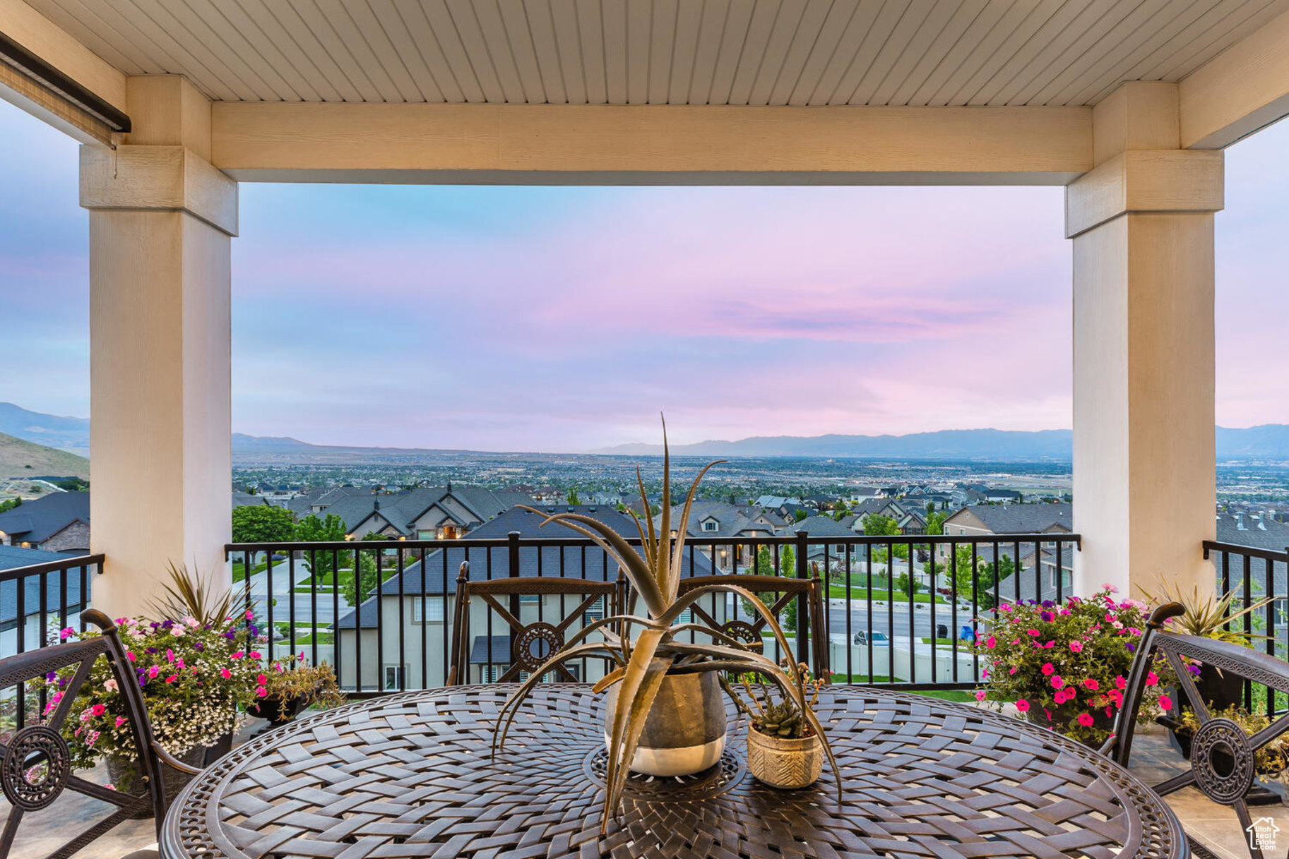 LOOKOUT RIDGE - Residential