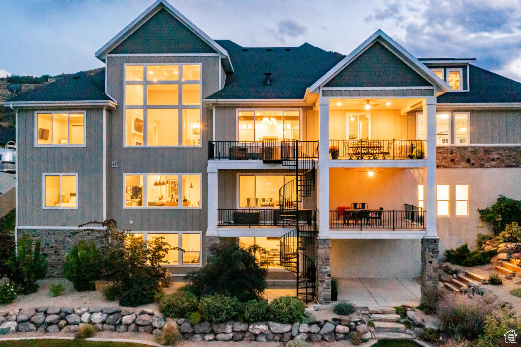 LOOKOUT RIDGE - Residential