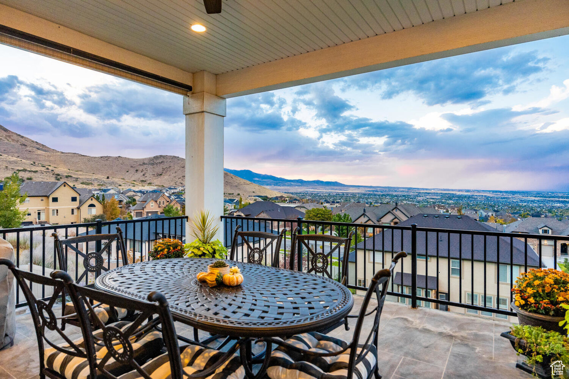 LOOKOUT RIDGE - Residential