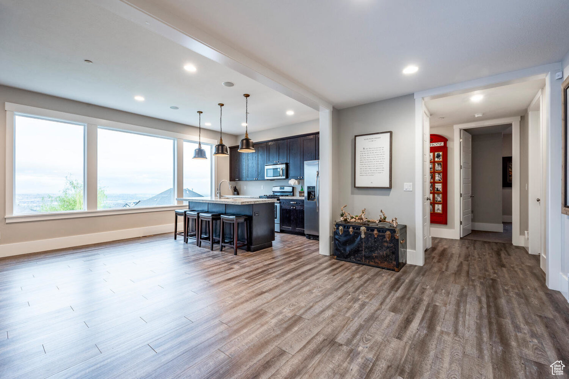 LOOKOUT RIDGE - Residential
