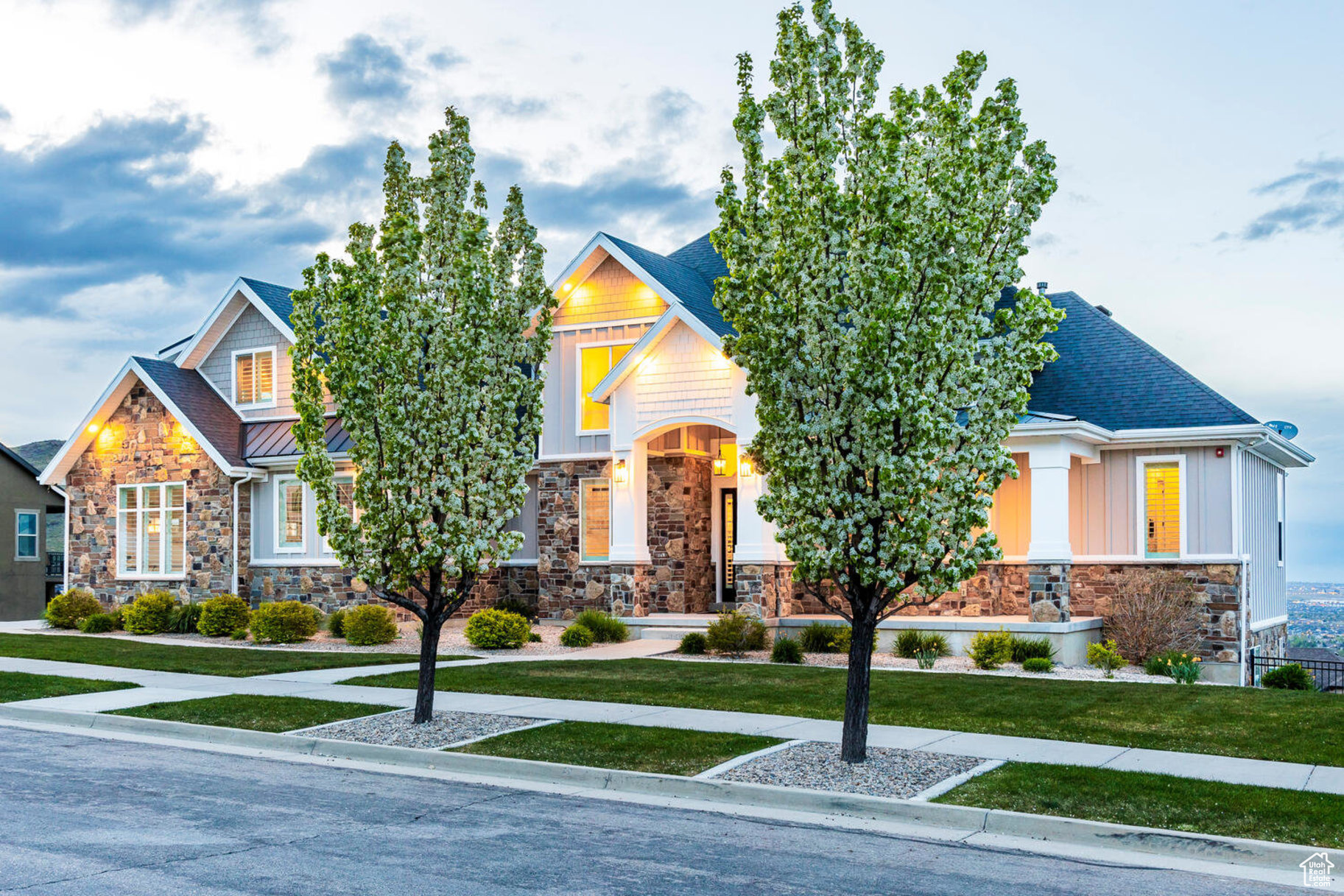 LOOKOUT RIDGE - Residential