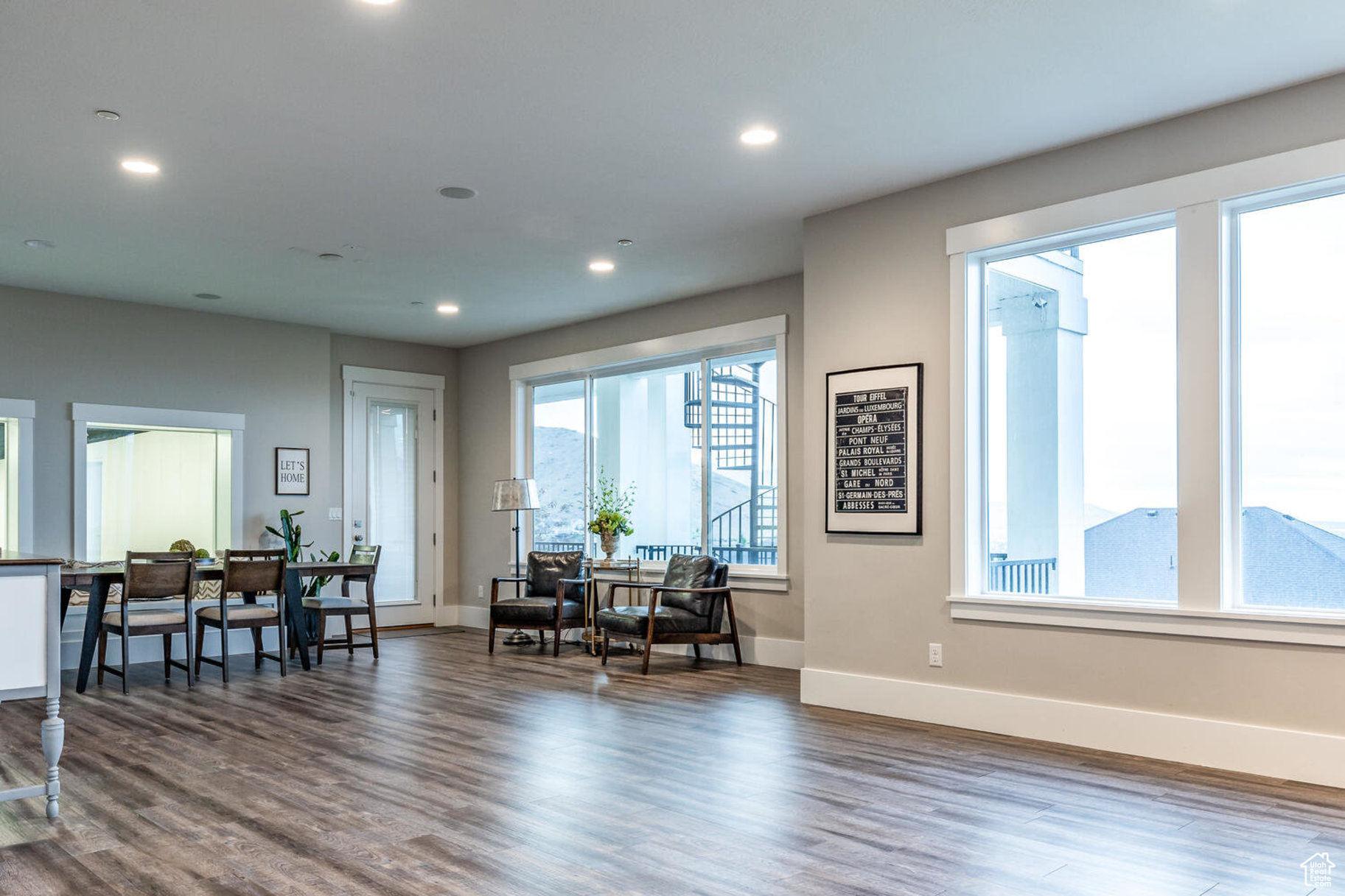 LOOKOUT RIDGE - Residential