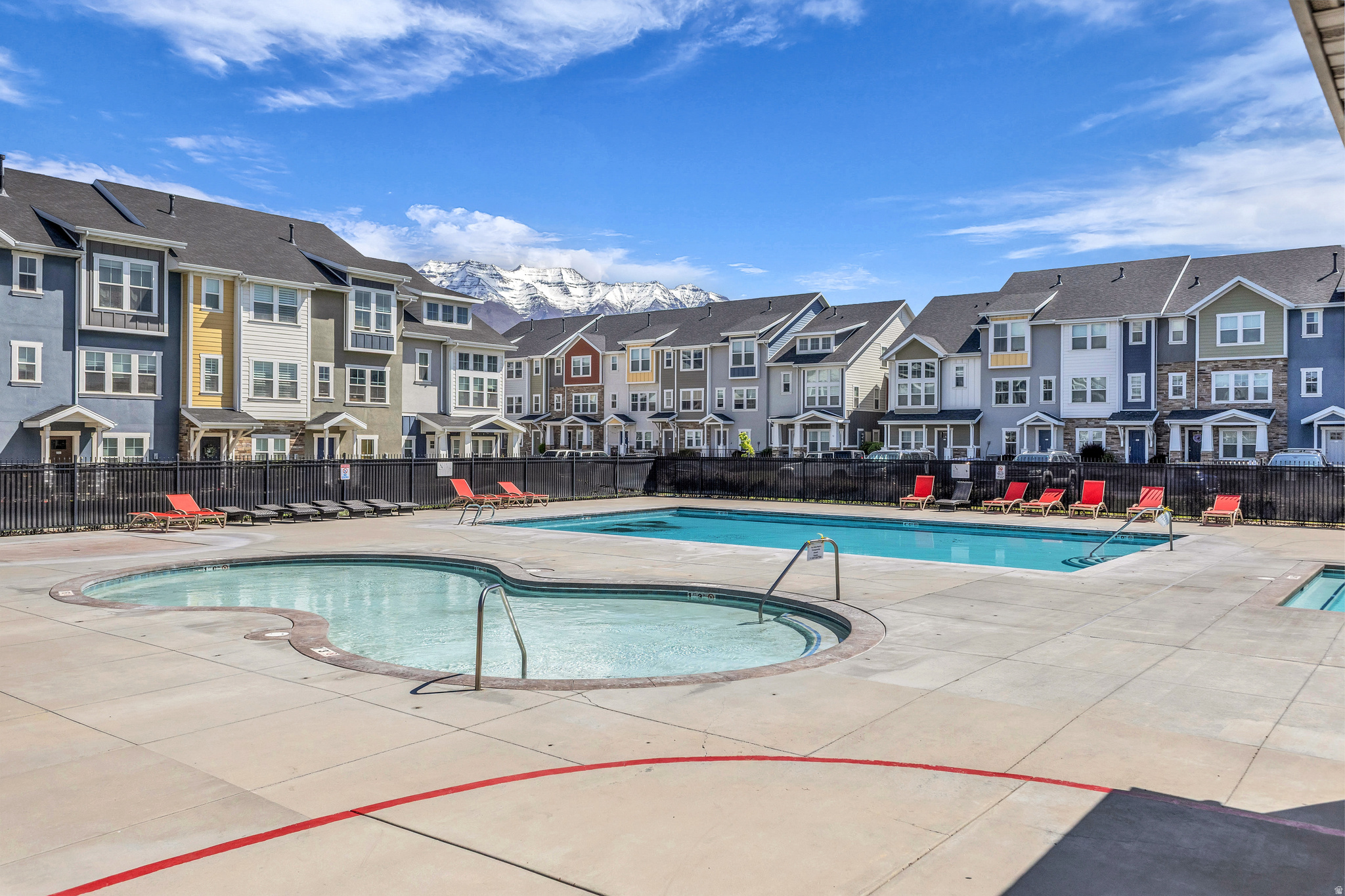 EDGEWATER - Residential