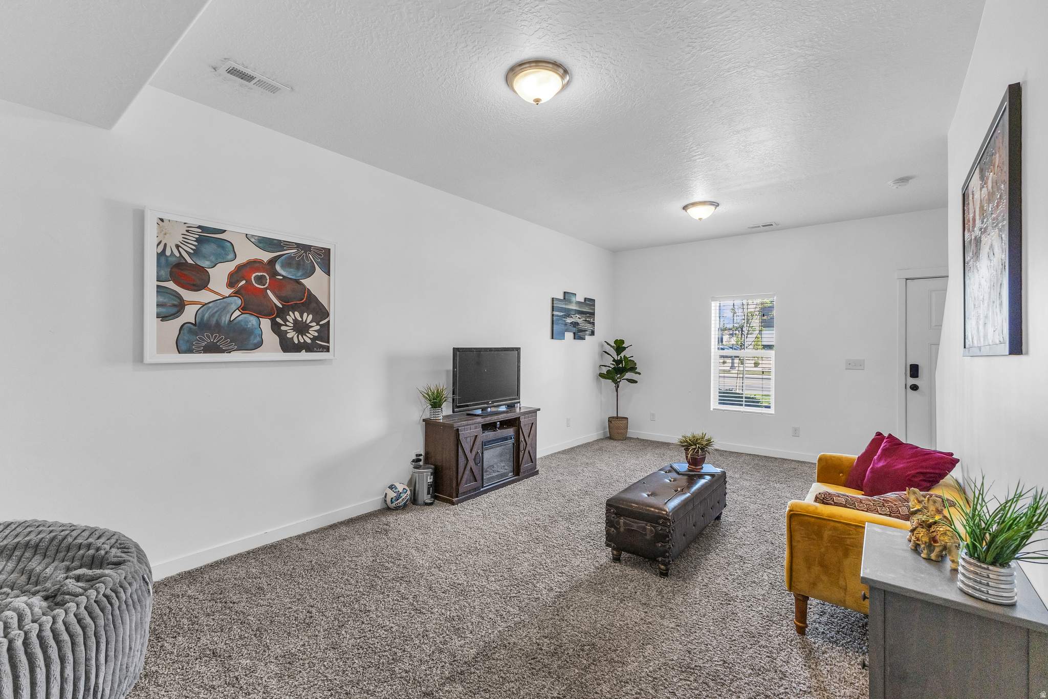 EDGEWATER - Residential