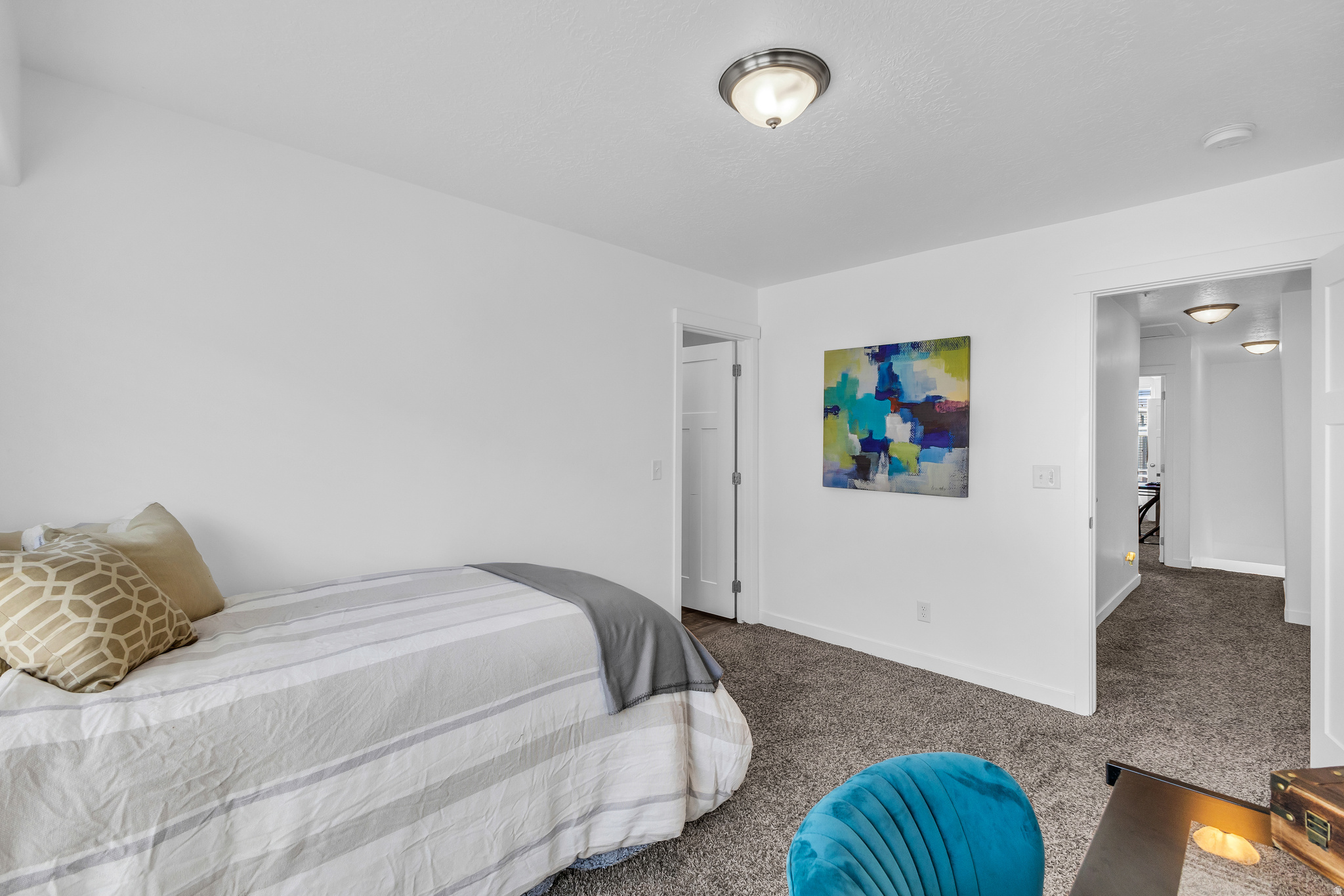 EDGEWATER - Residential