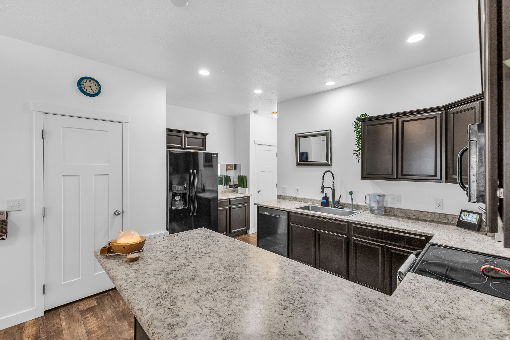 EDGEWATER - Residential