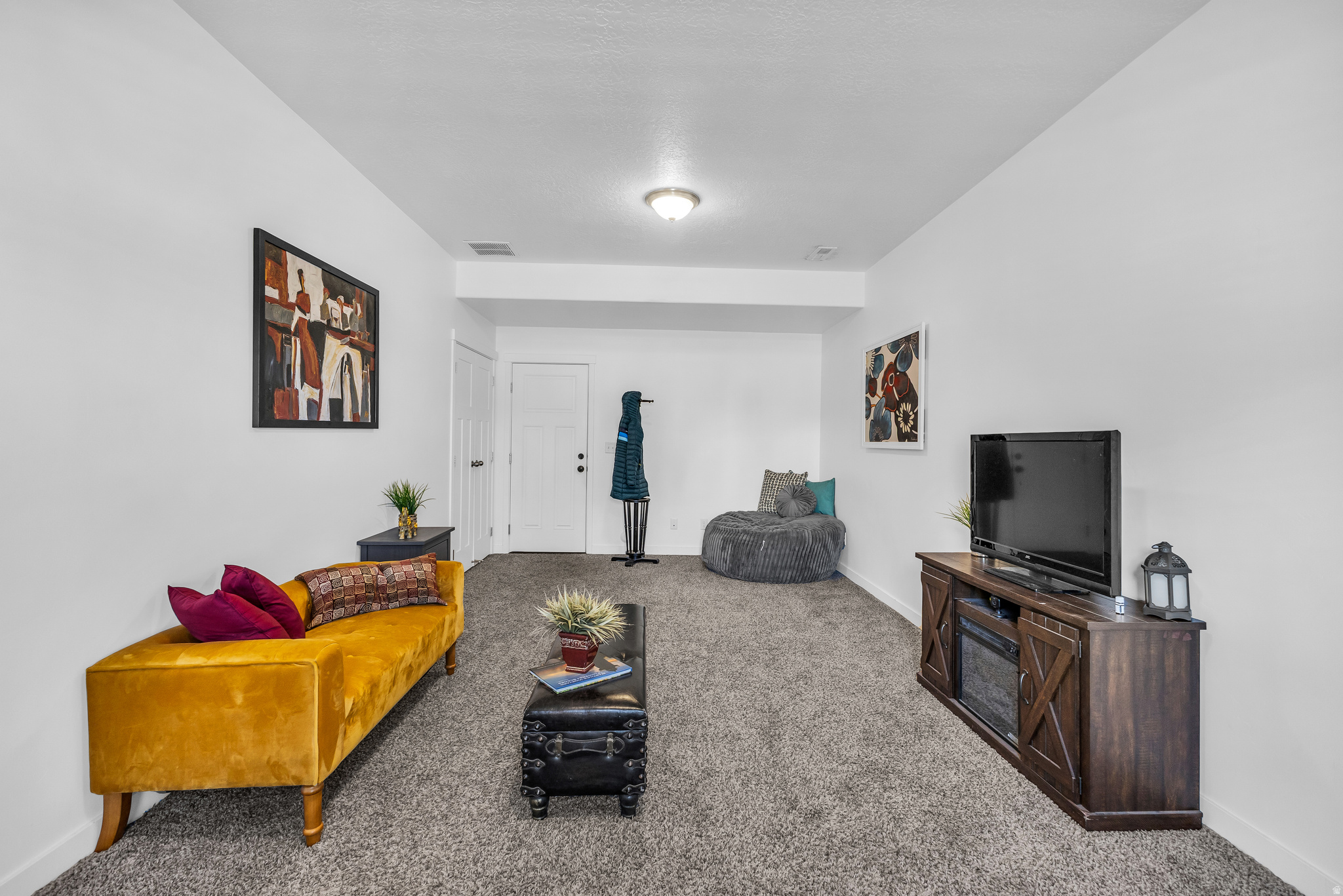 EDGEWATER - Residential
