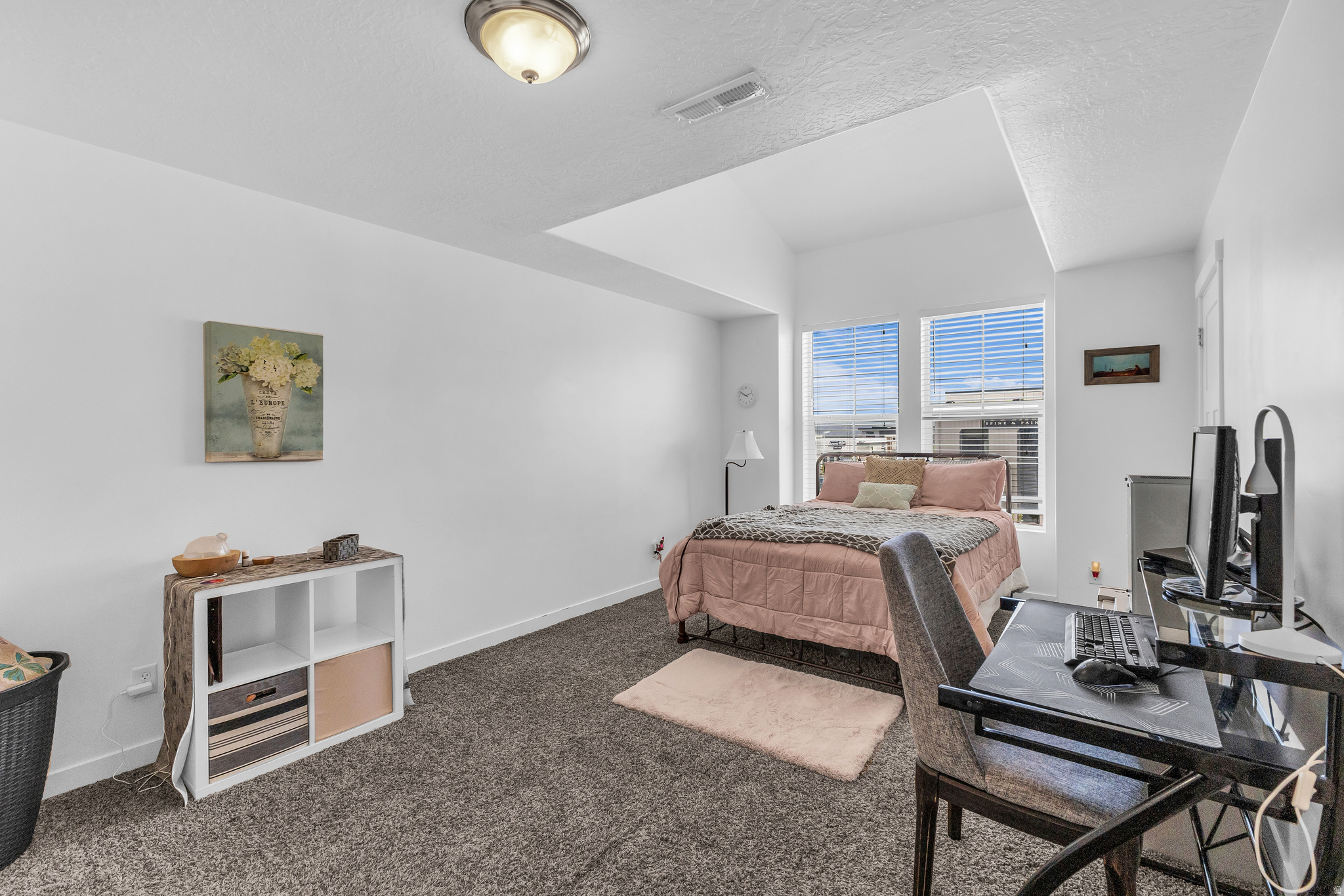 EDGEWATER - Residential